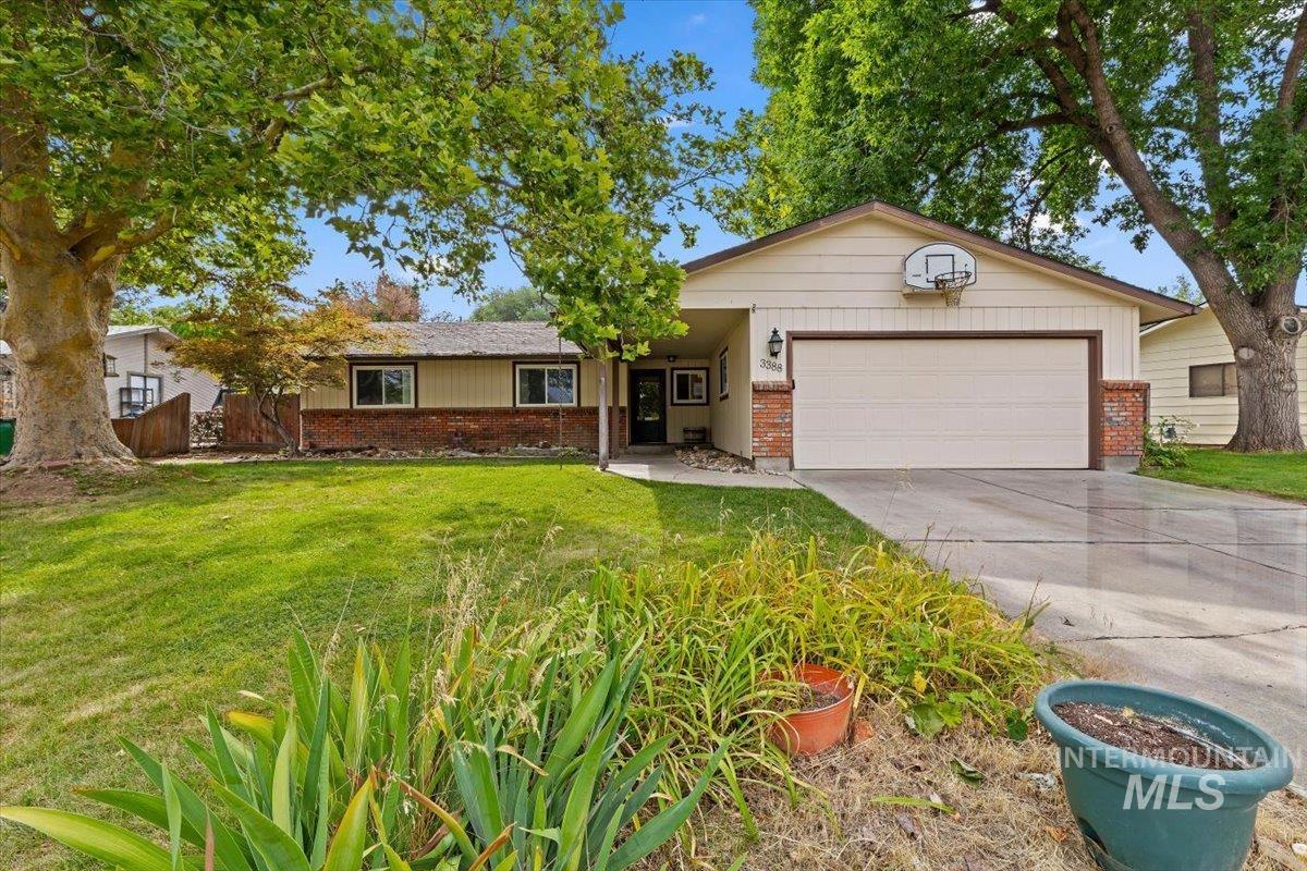 3388 N Buckboard Way Property Photo 3