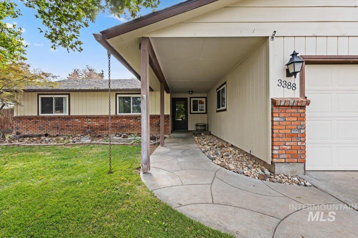 3388 N Buckboard Way Property Photo 4