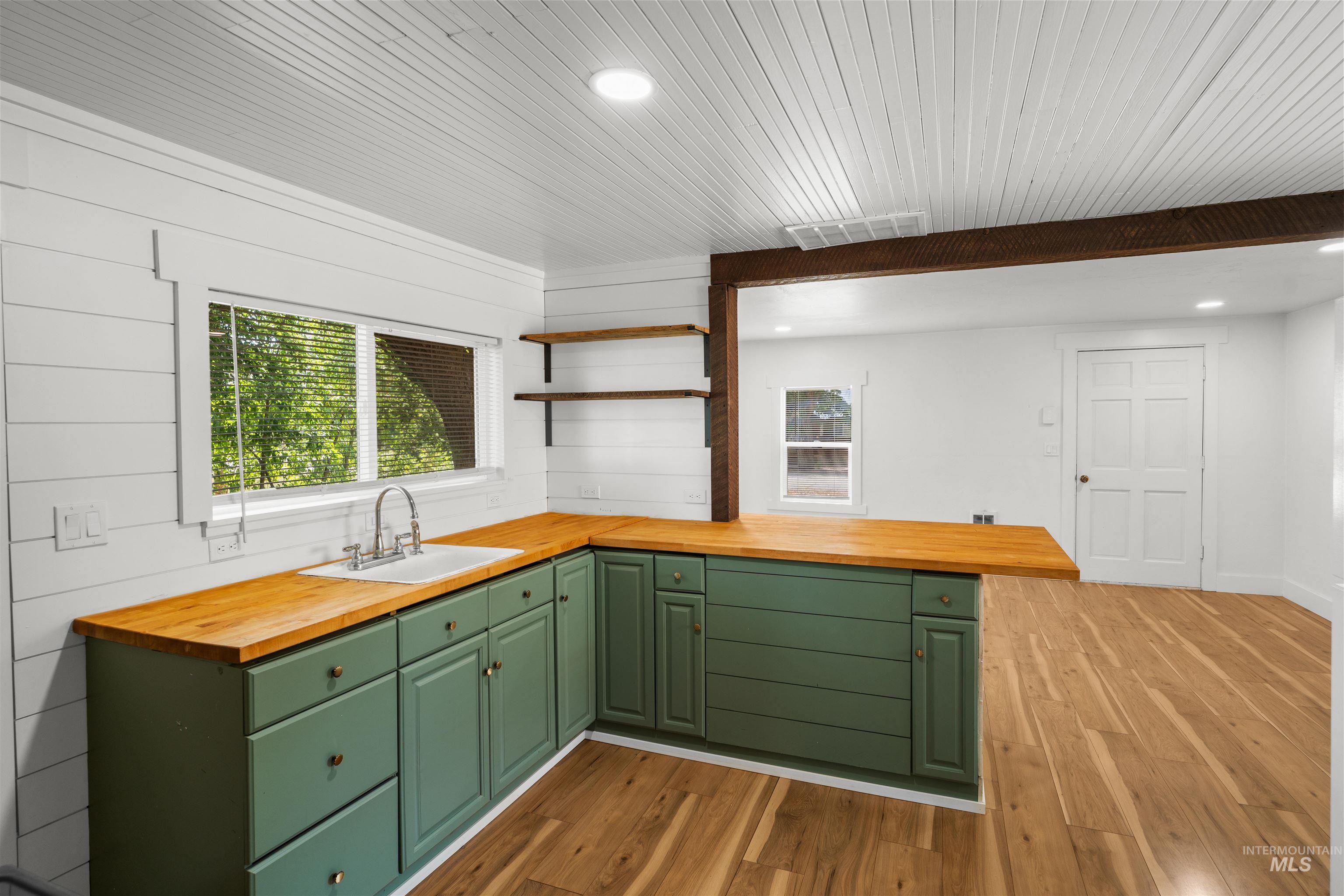 109 S Main Street Property Photo 1