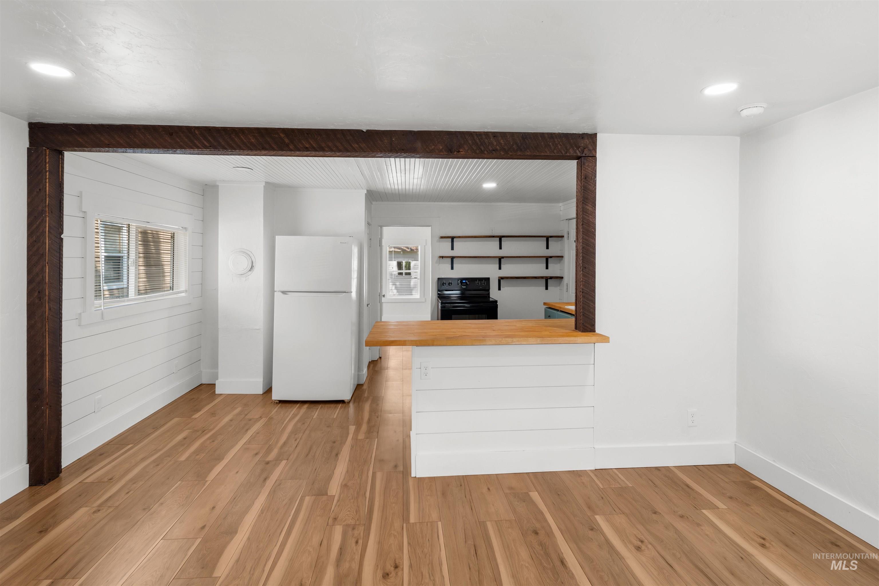 109 S Main Street Property Photo 4