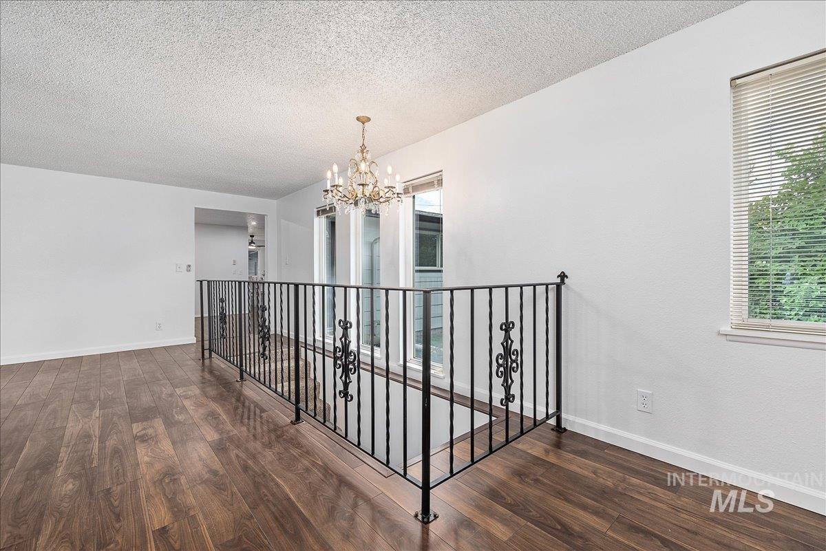 289 W Arthur Property Photo 5