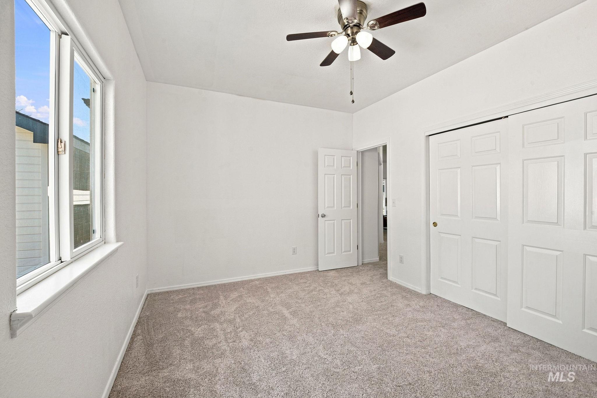 1720 N Summertree Way Property Photo 25