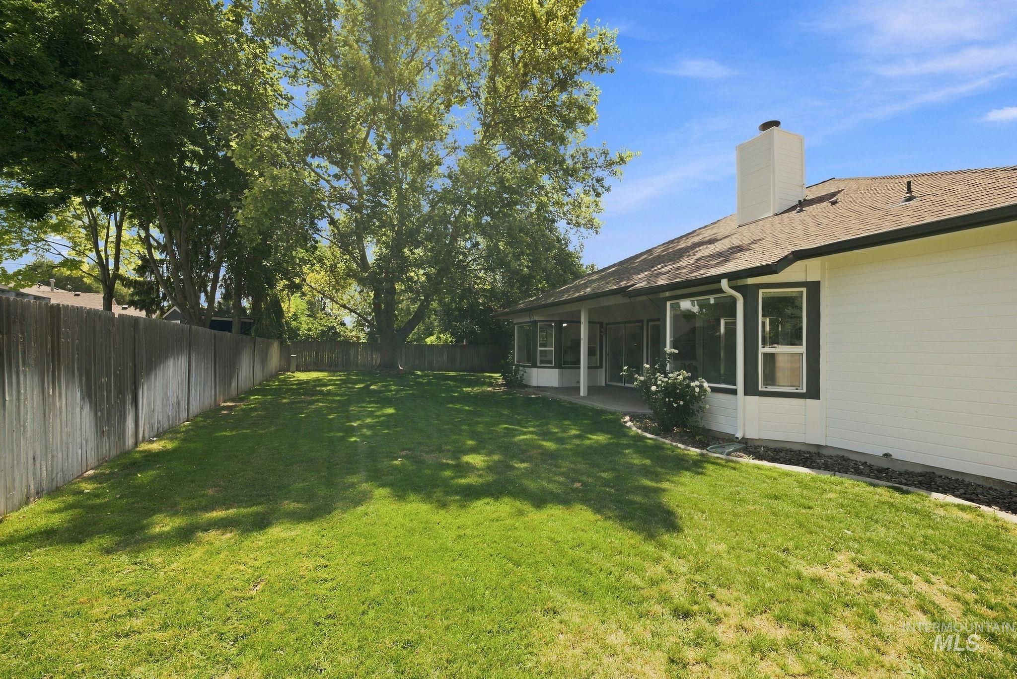 1720 N Summertree Way Property Photo 29
