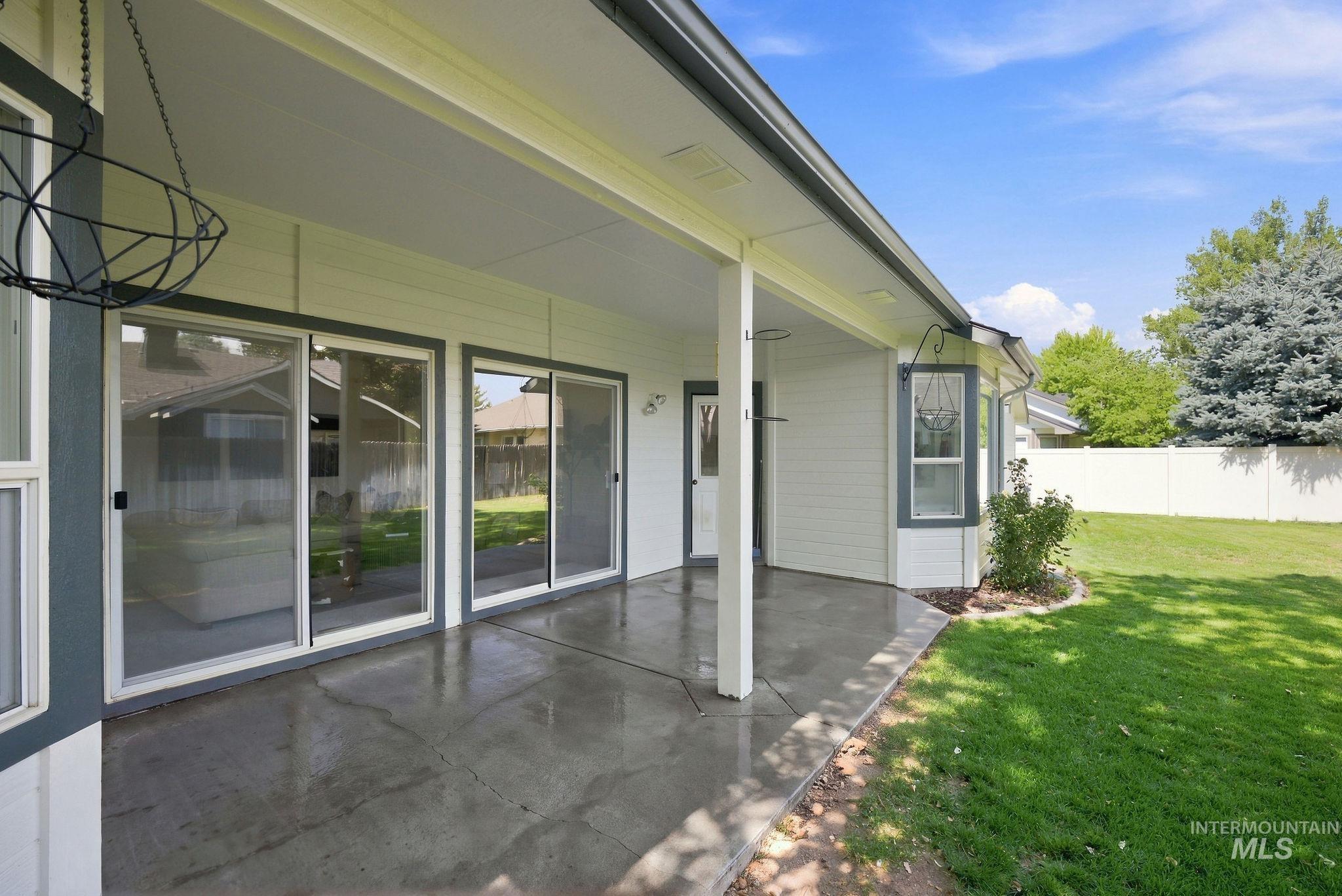 1720 N Summertree Way Property Photo 30