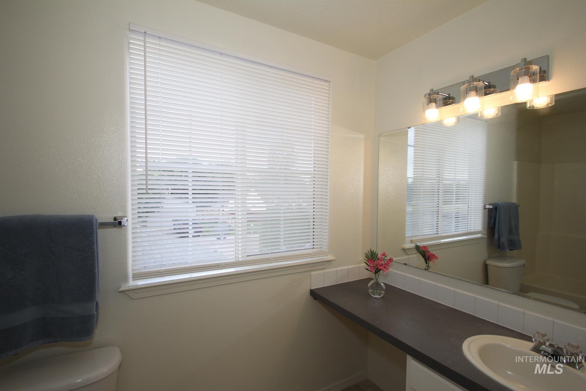 908 S Lily St. Property Photo 10