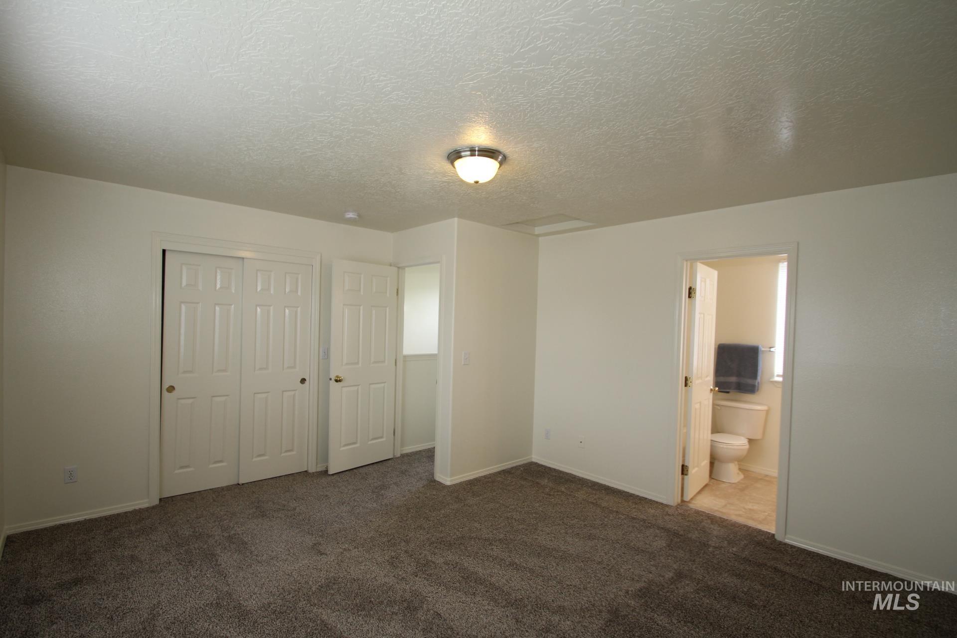 908 S Lily St. Property Photo 11