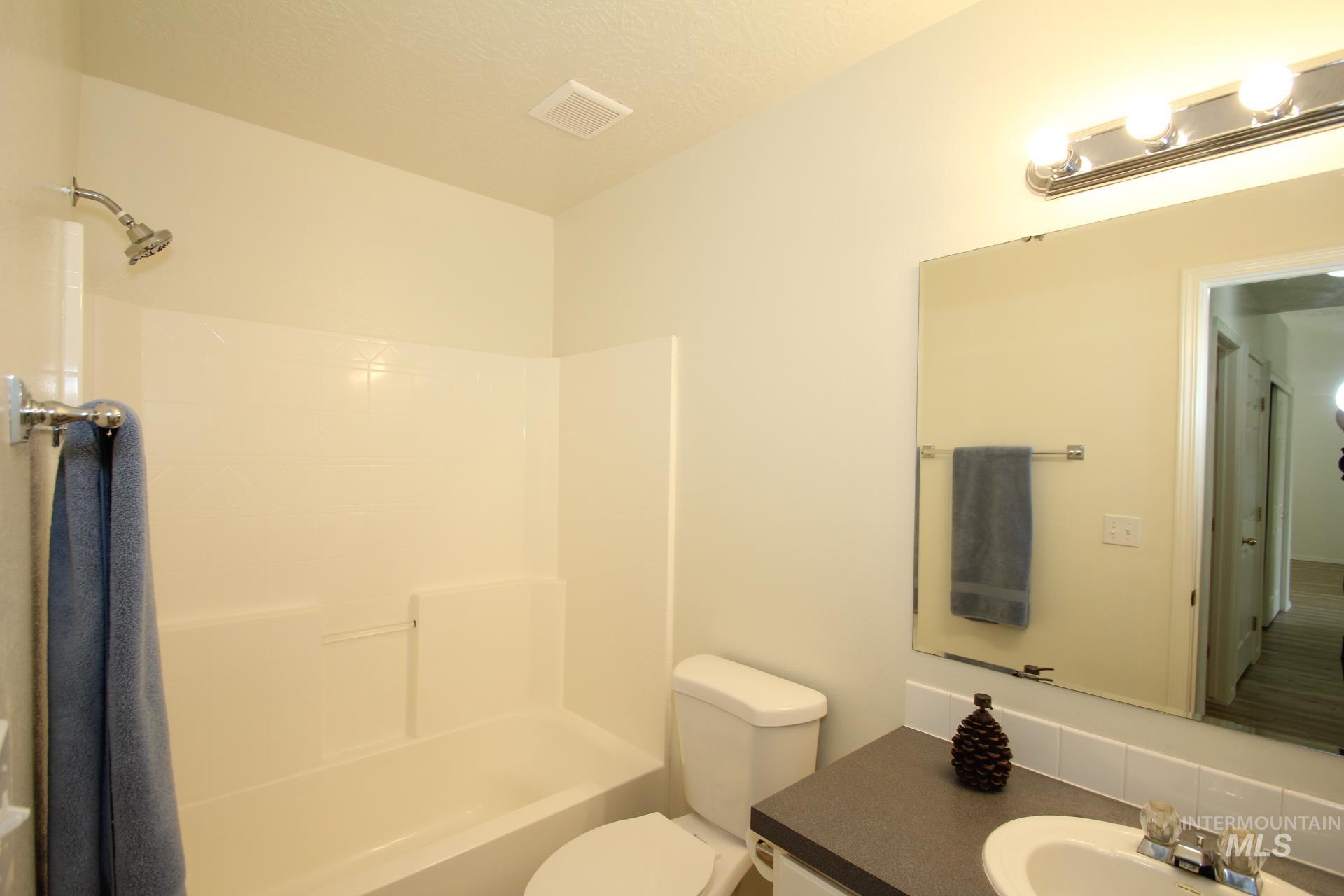 908 S Lily St. Property Photo 15