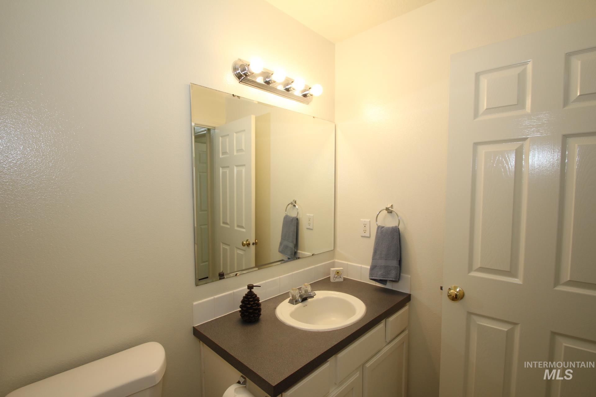 908 S Lily St. Property Photo 16