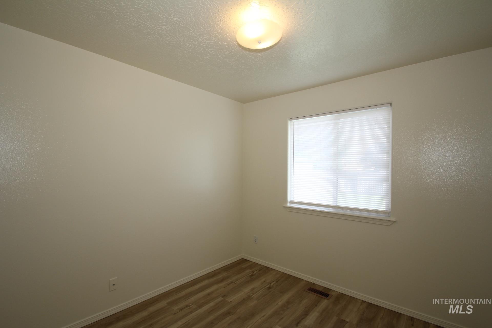 908 S Lily St. Property Photo 17