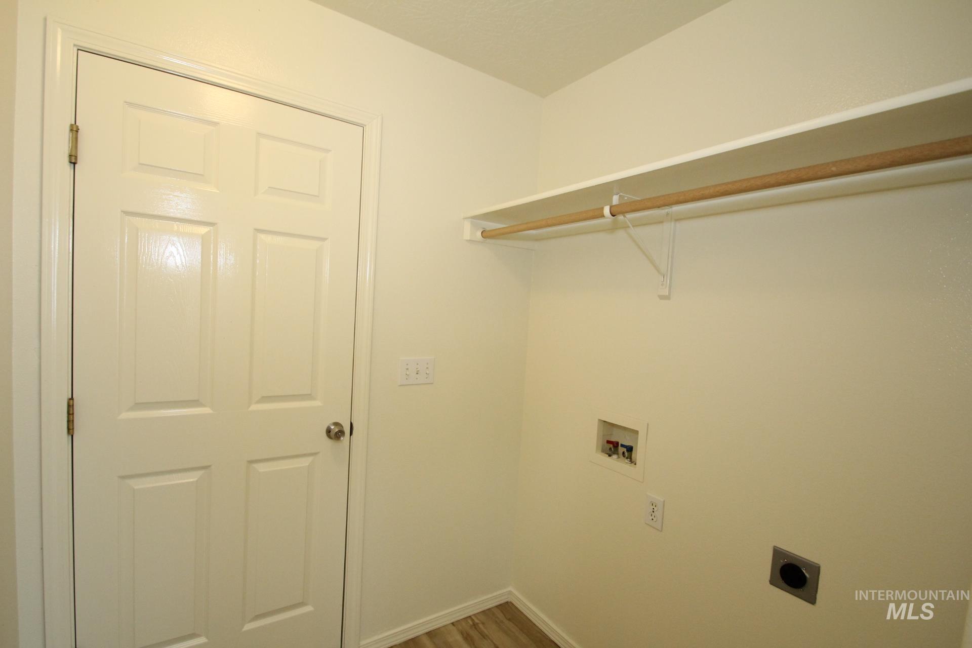 908 S Lily St. Property Photo 19