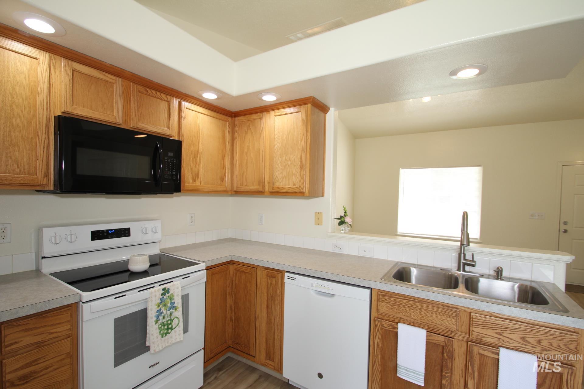 908 S Lily St. Property Photo 21