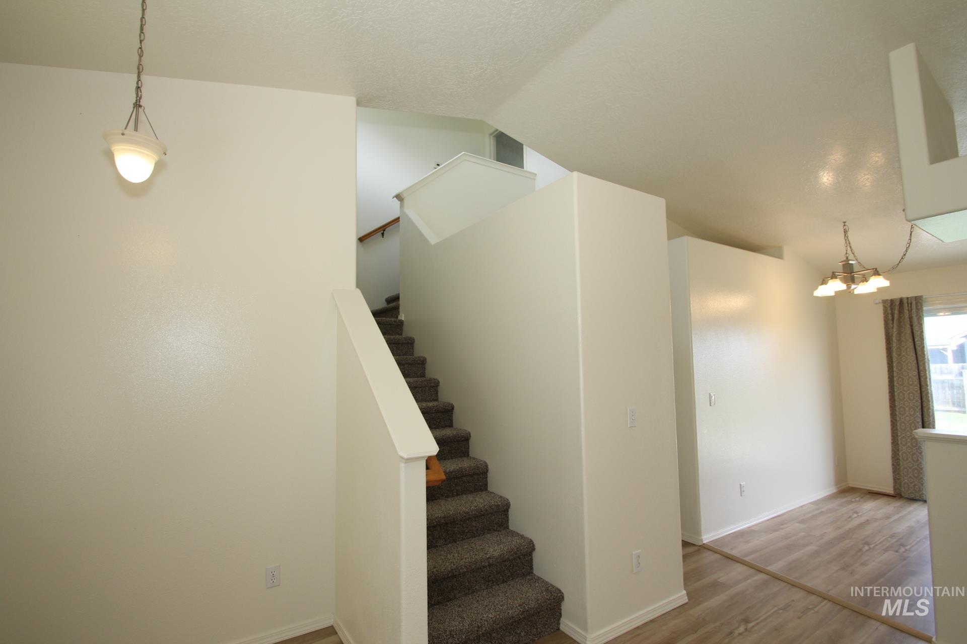 908 S Lily St. Property Photo 22