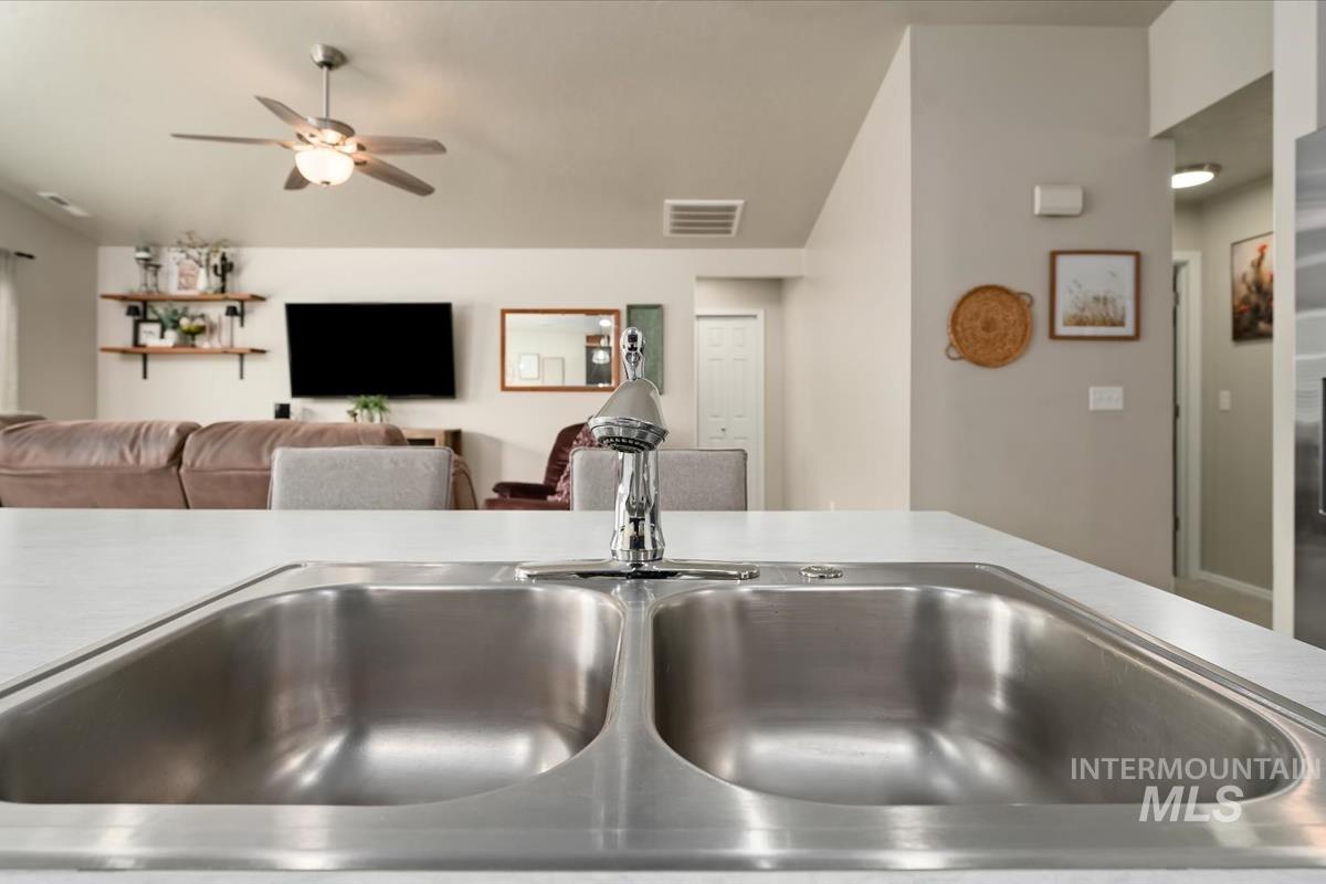 11555 Stockbridge Way Property Photo 15