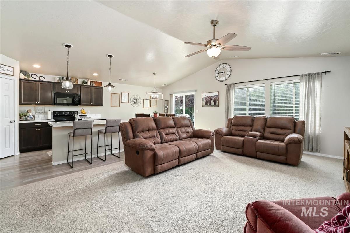 11555 Stockbridge Way Property Photo 16