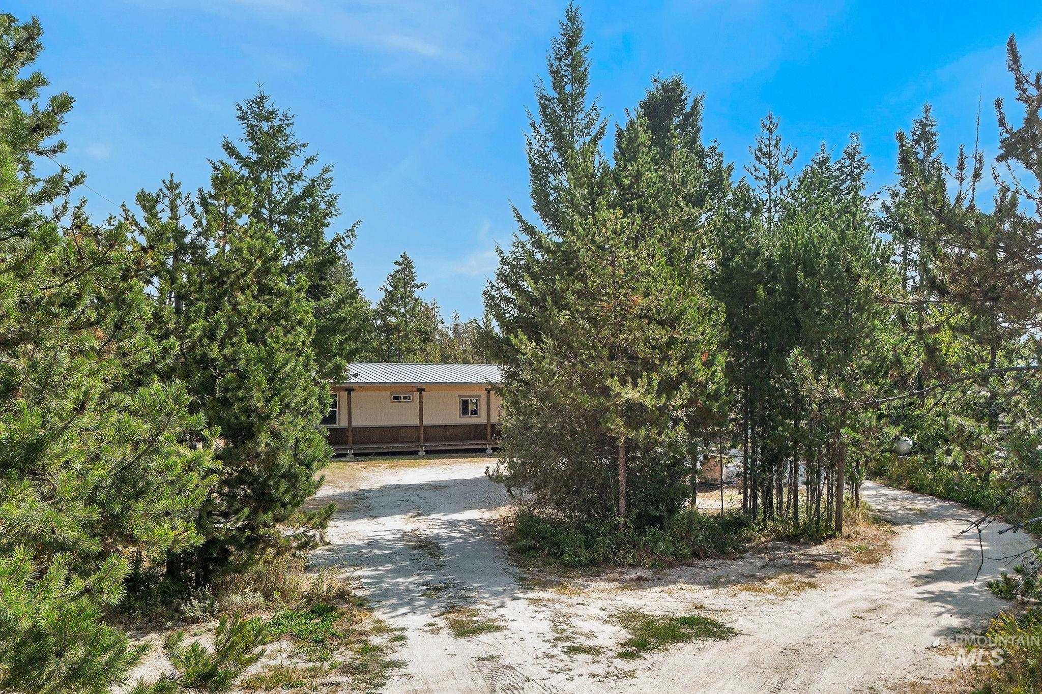 122 Forest Place Property Photo 39