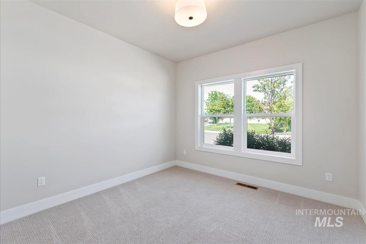 1469 N Parkshire Way Property Photo 26