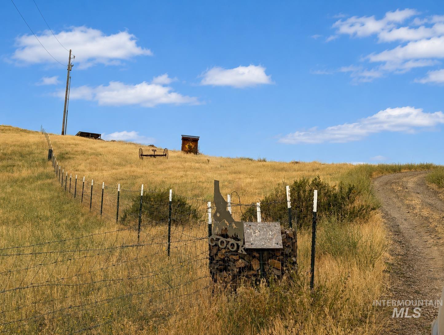 1720 Johnson Creek Road Property Photo 4