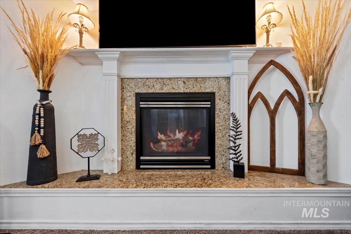985 N Shadowridge Ave Property Photo 11