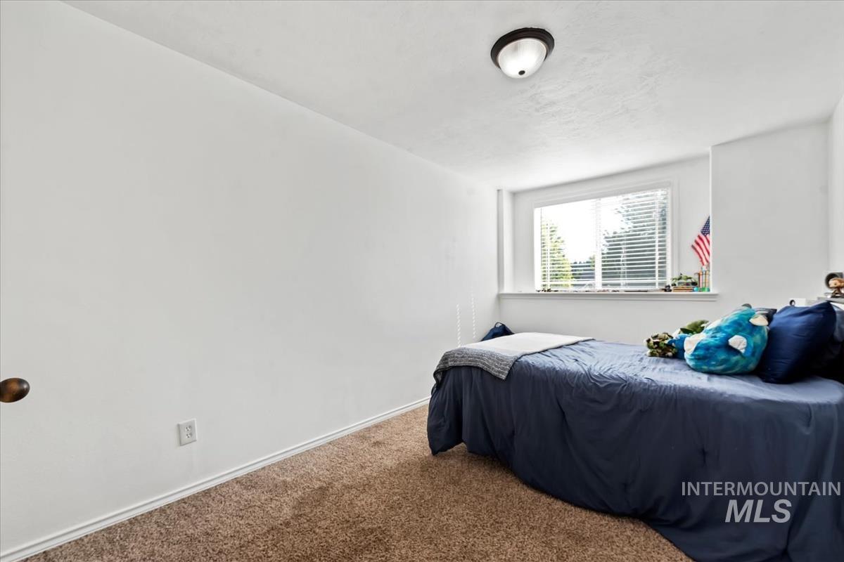 985 N Shadowridge Ave Property Photo 28