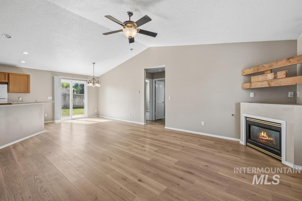 1716 W Plum Court Property Photo 3