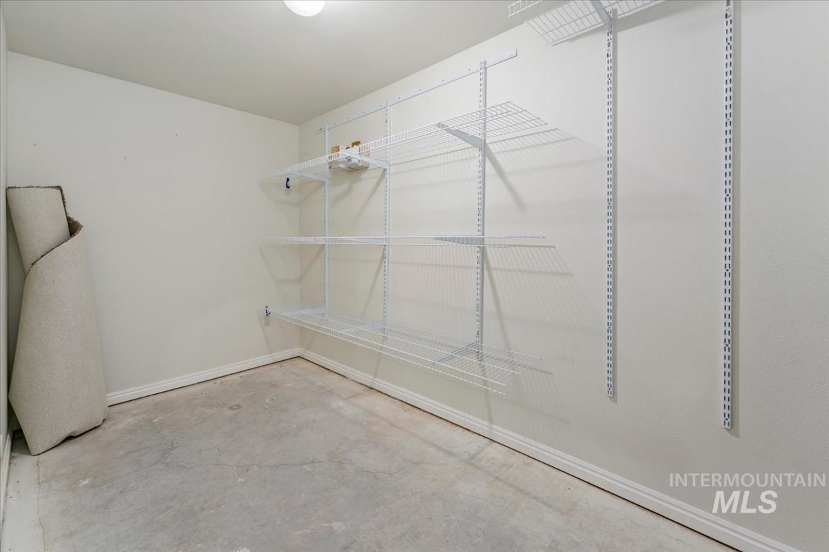 6252 N Royal Park Ave Property Photo 36