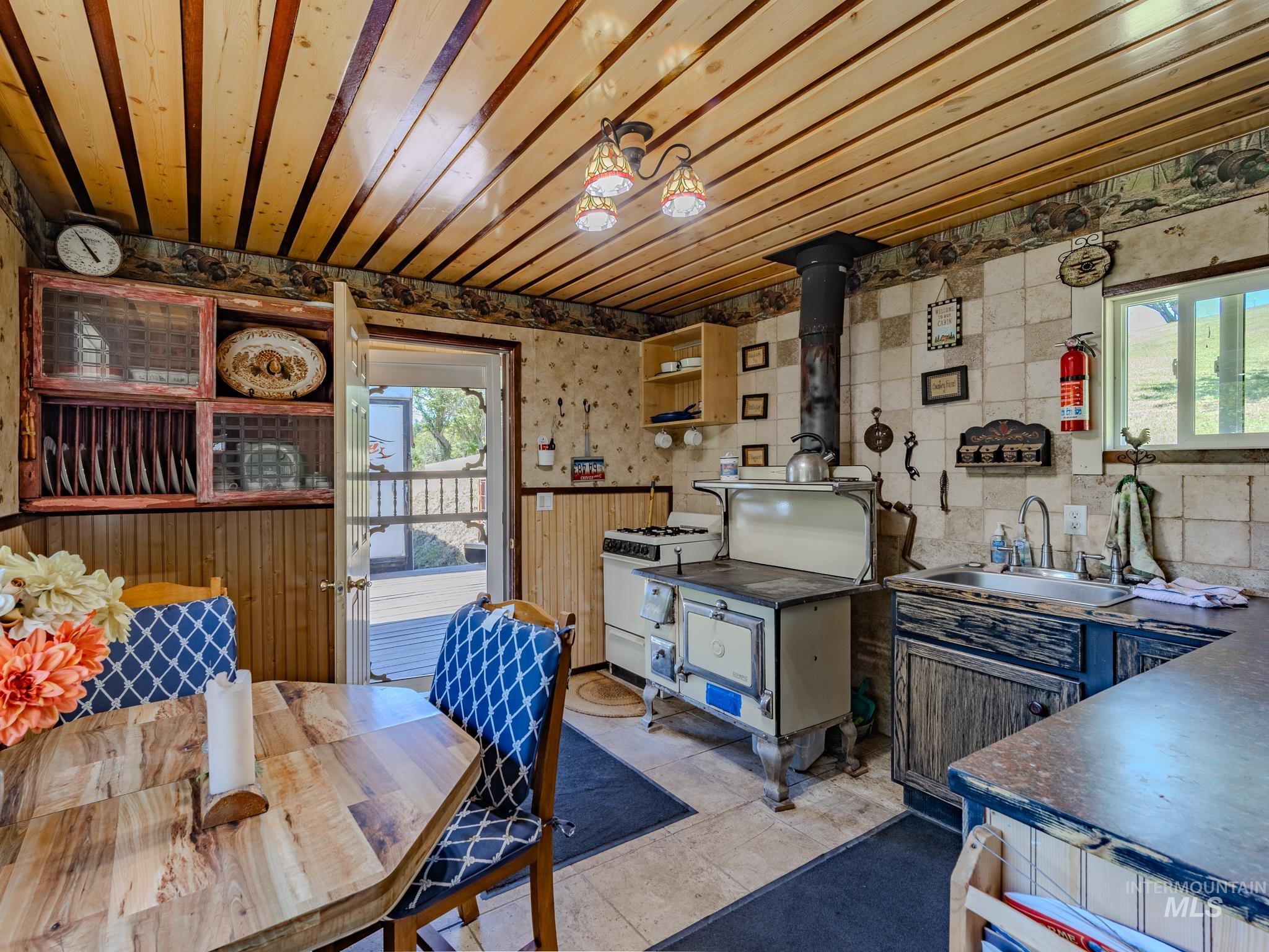 216 Ferguson Road Property Photo 40