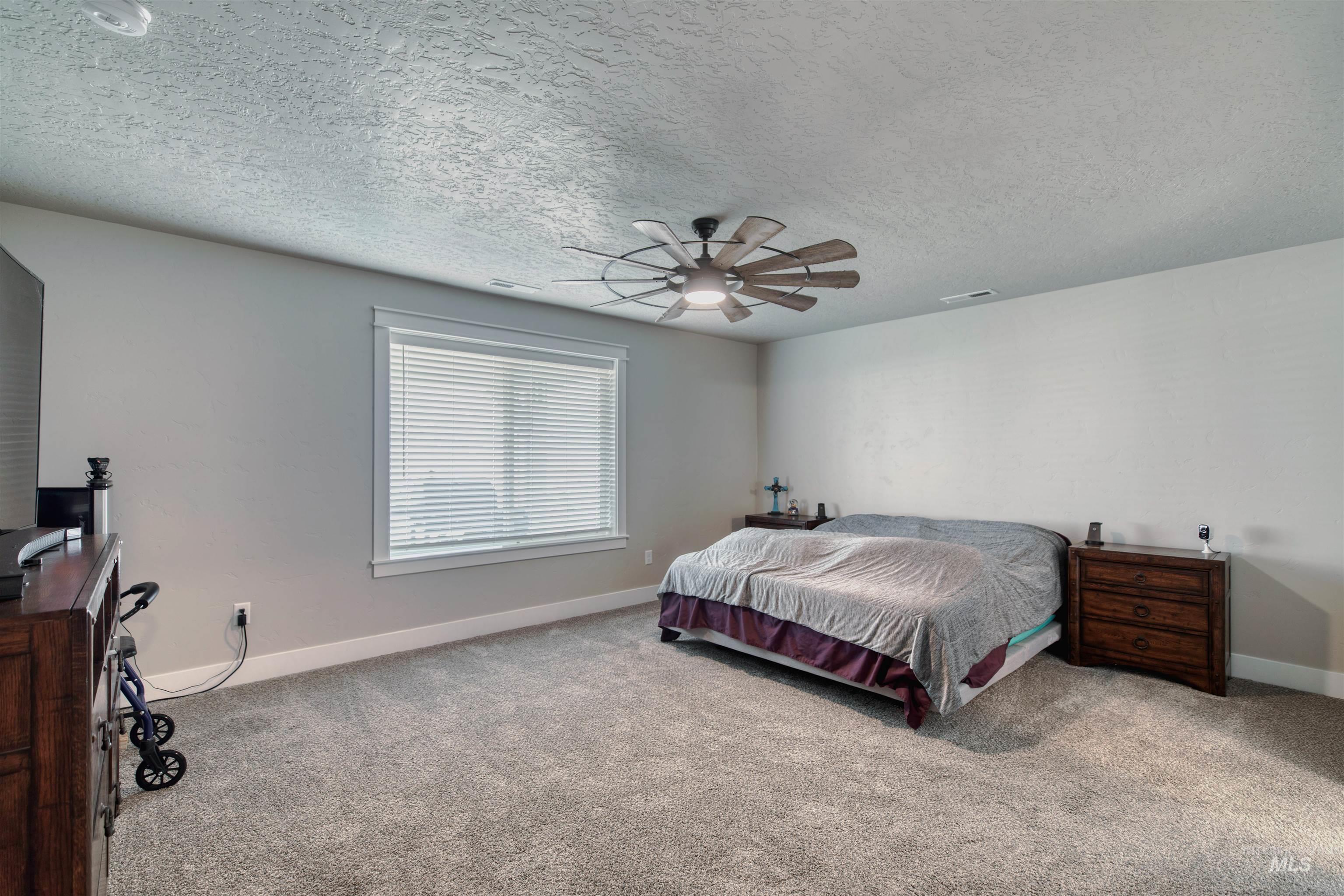 11534 W Trooper St Property Photo 16