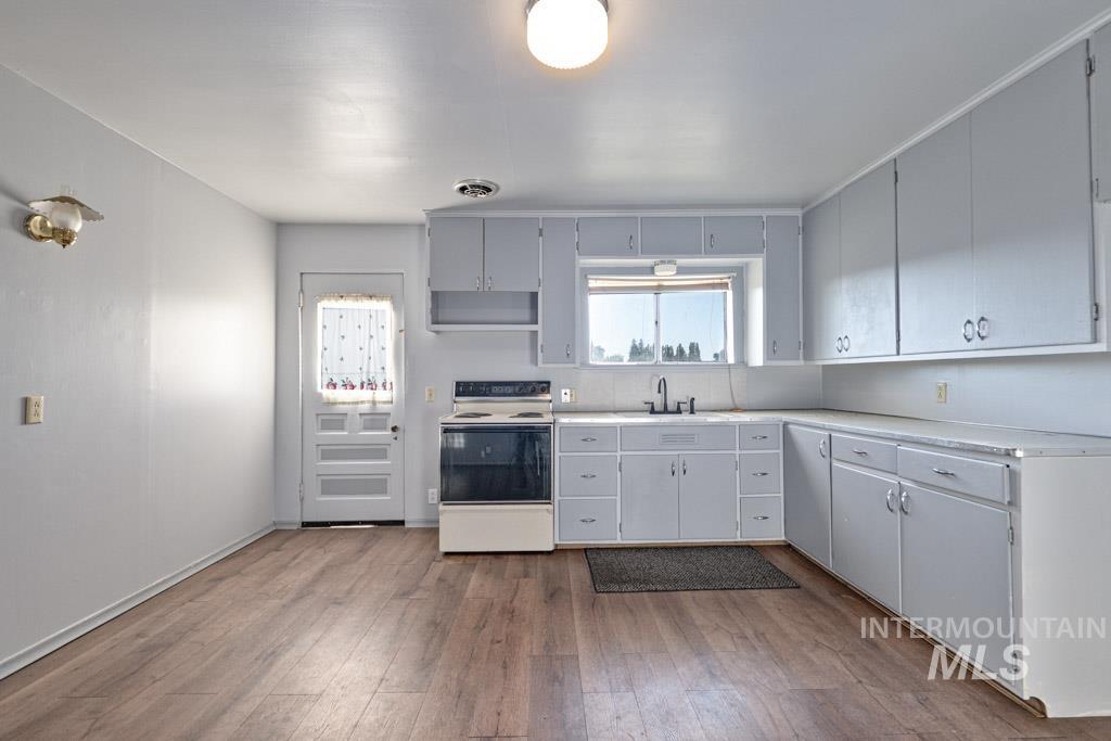 308 E Church Street Property Photo 4