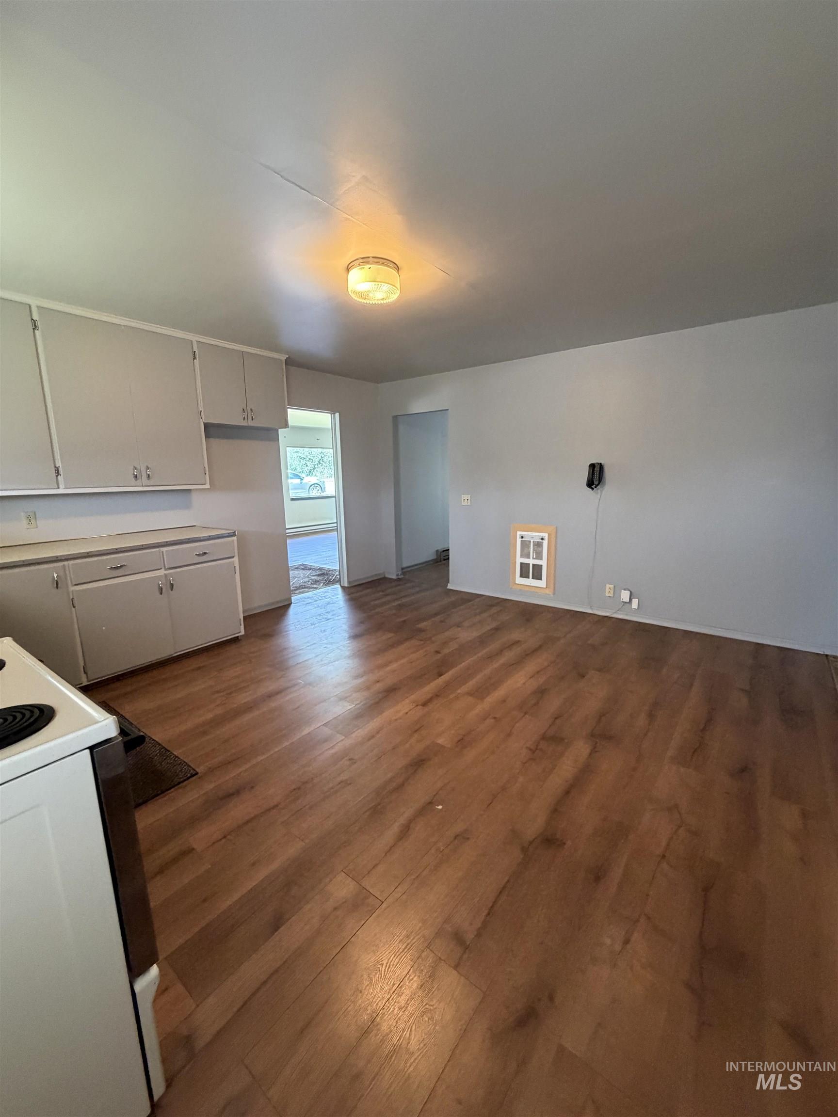 308 E Church Street Property Photo 6