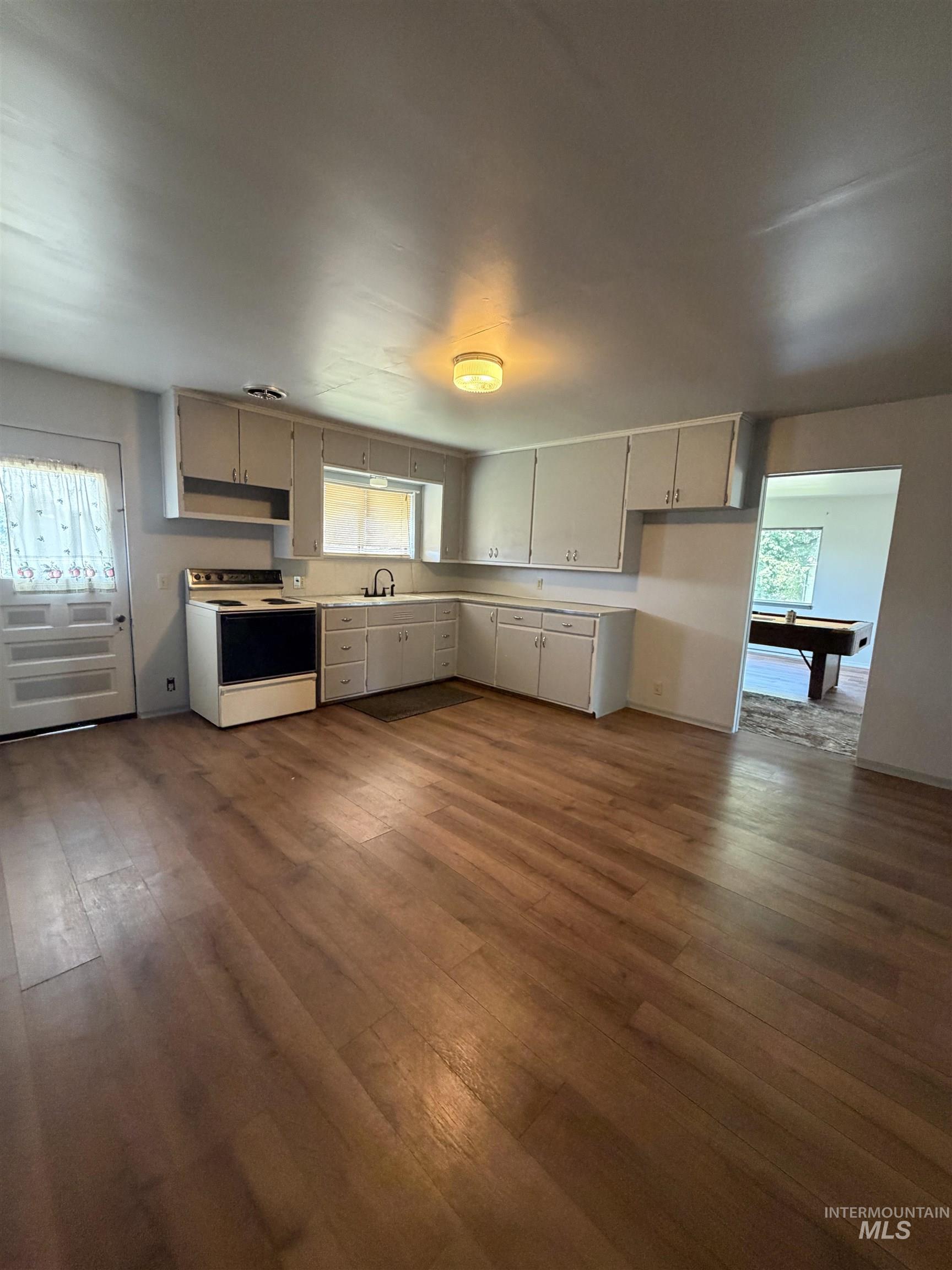 308 E Church Street Property Photo 18