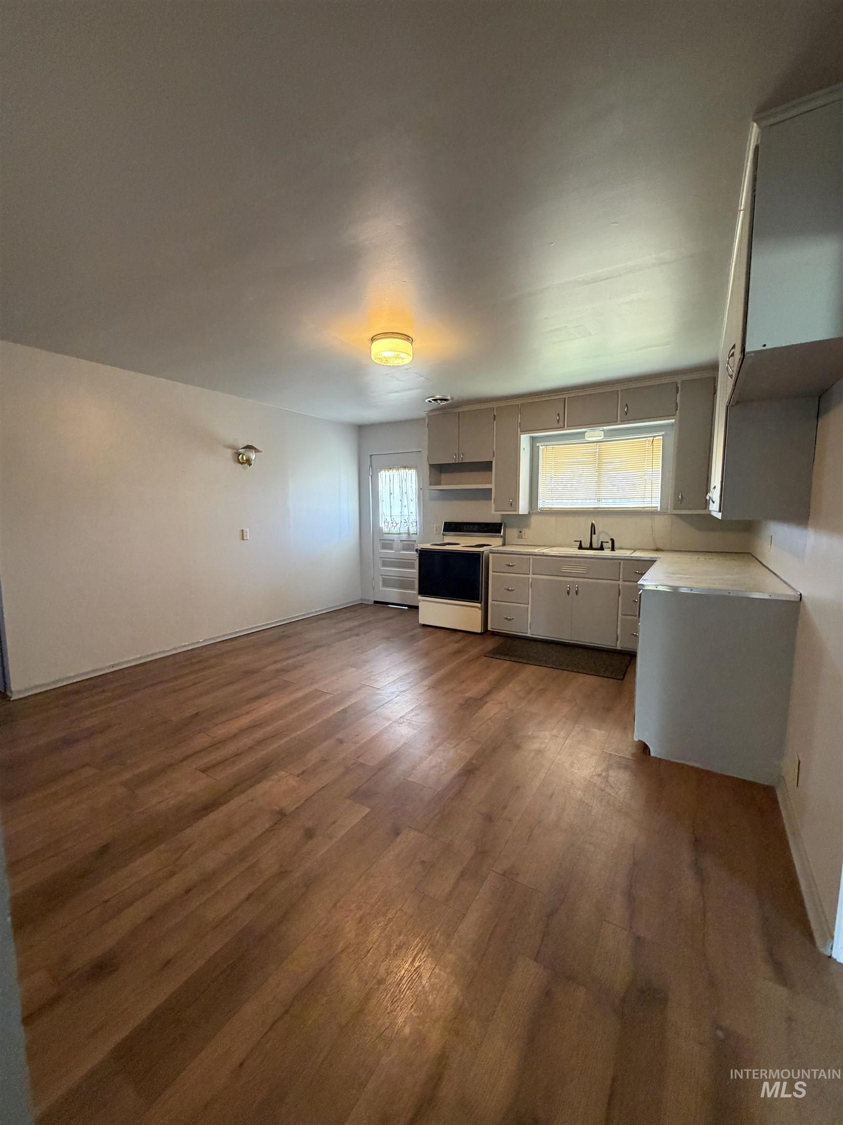 308 E Church Street Property Photo 19