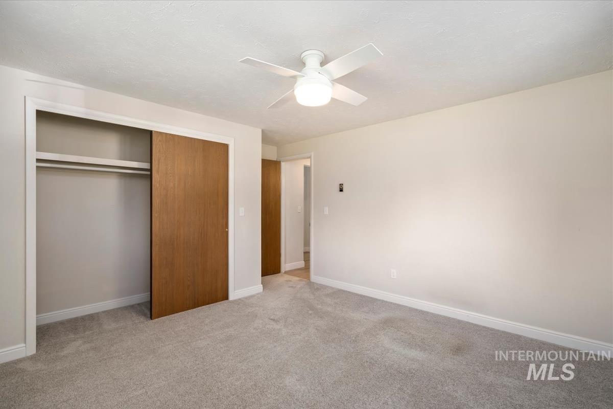 703 W Dooley Ln Property Photo 19
