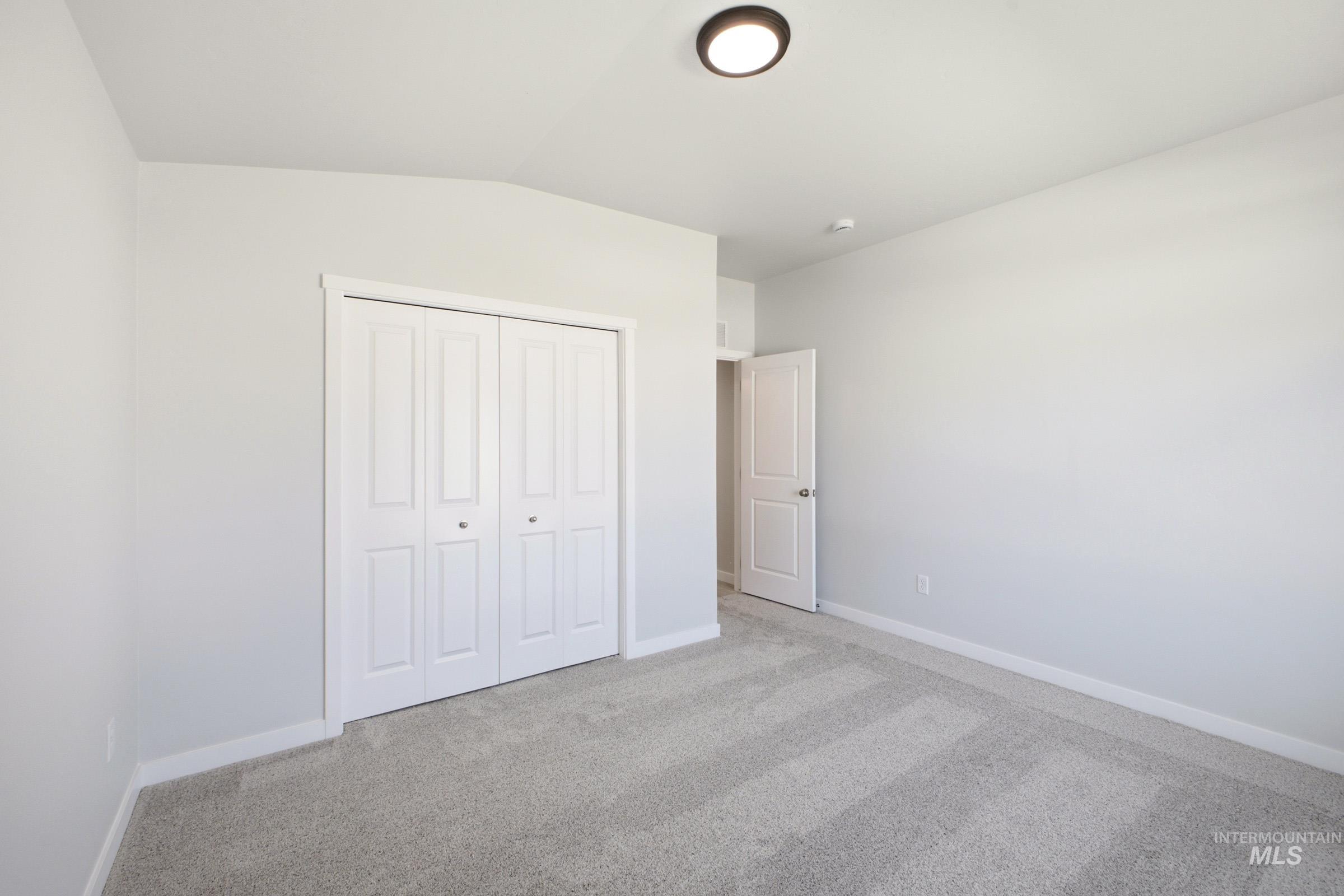 653 W Novak Dr Property Photo 15