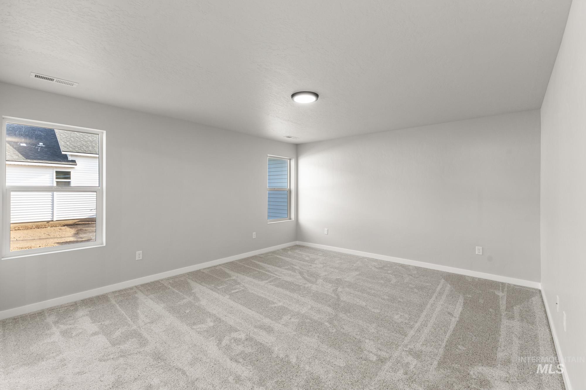 653 W Novak Dr Property Photo 17