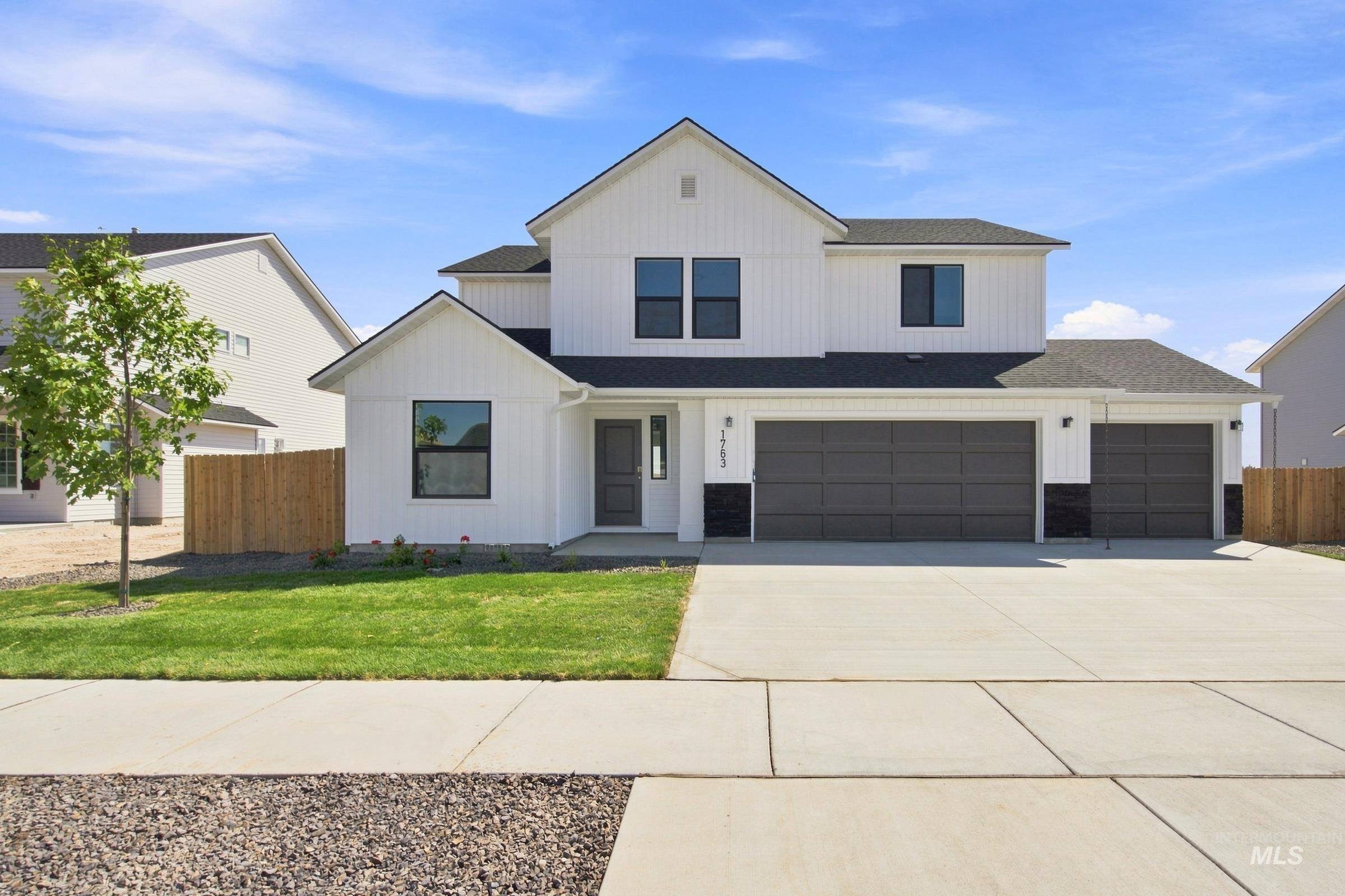 1763 Gyrfalcon St Property Photo 1