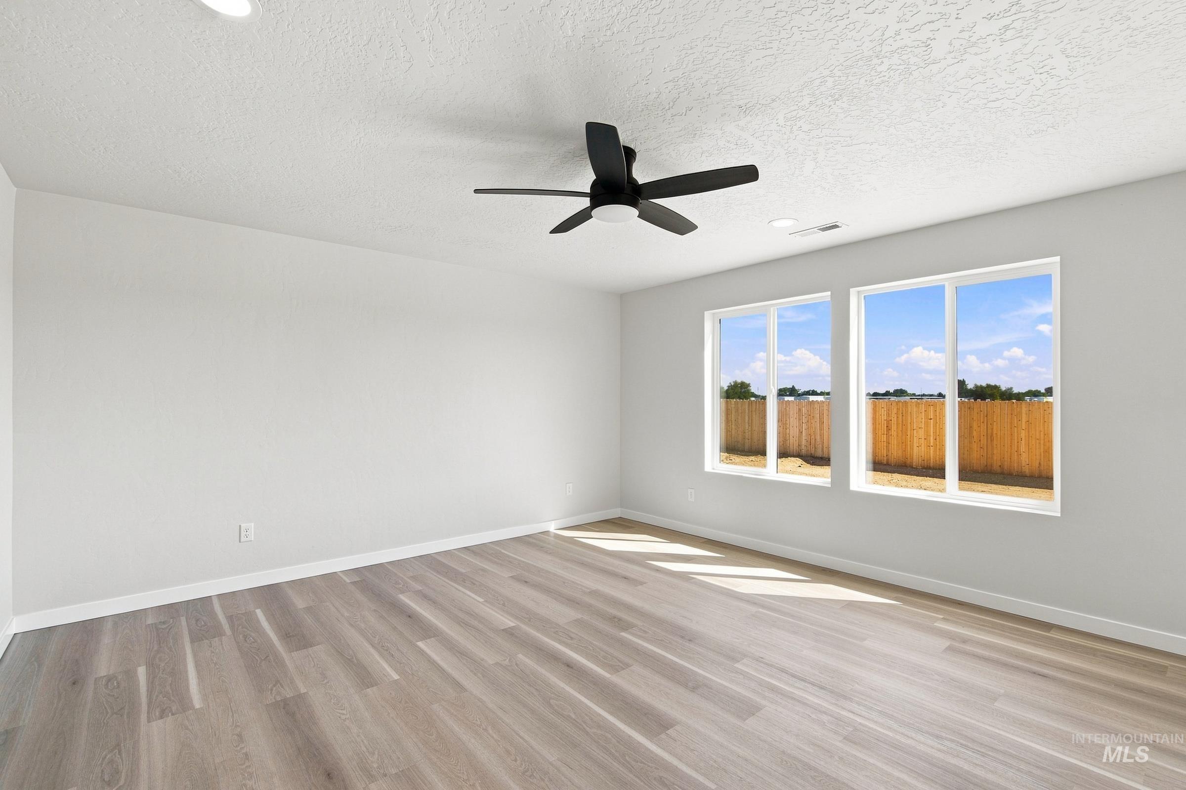 1763 Gyrfalcon St Property Photo 7