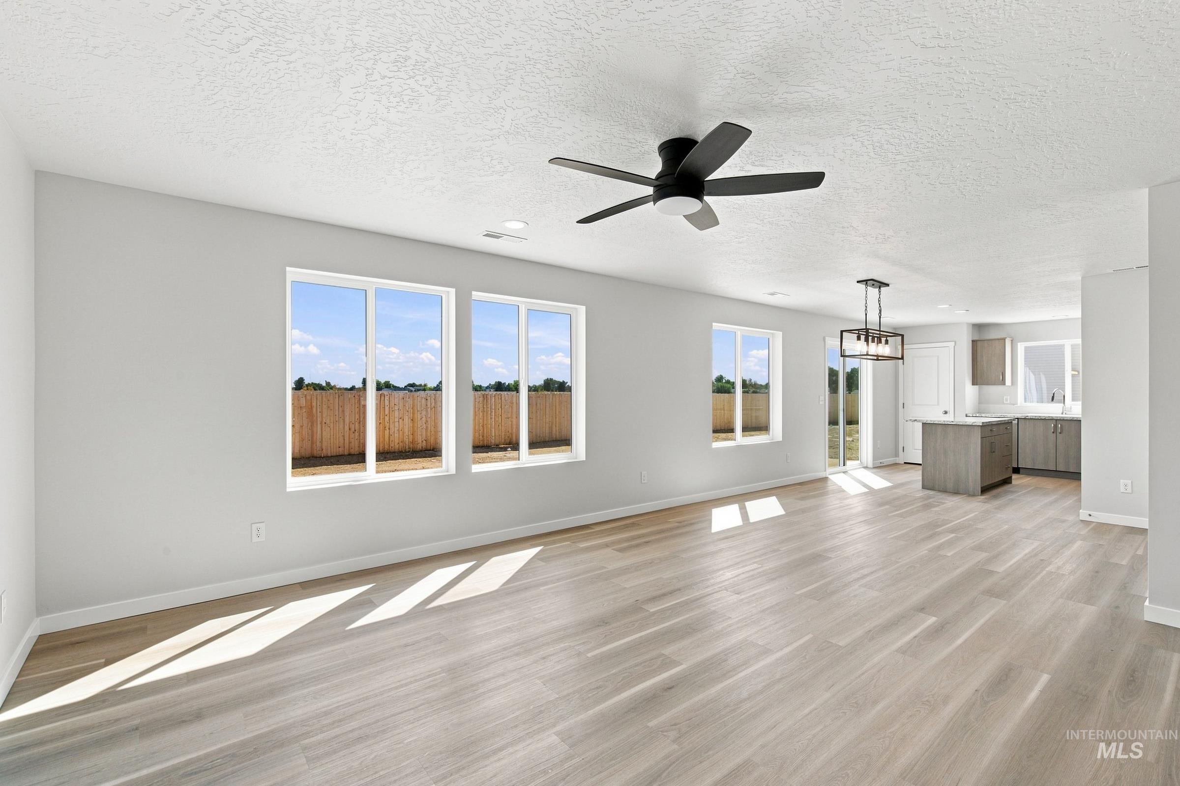 1763 Gyrfalcon St Property Photo 9