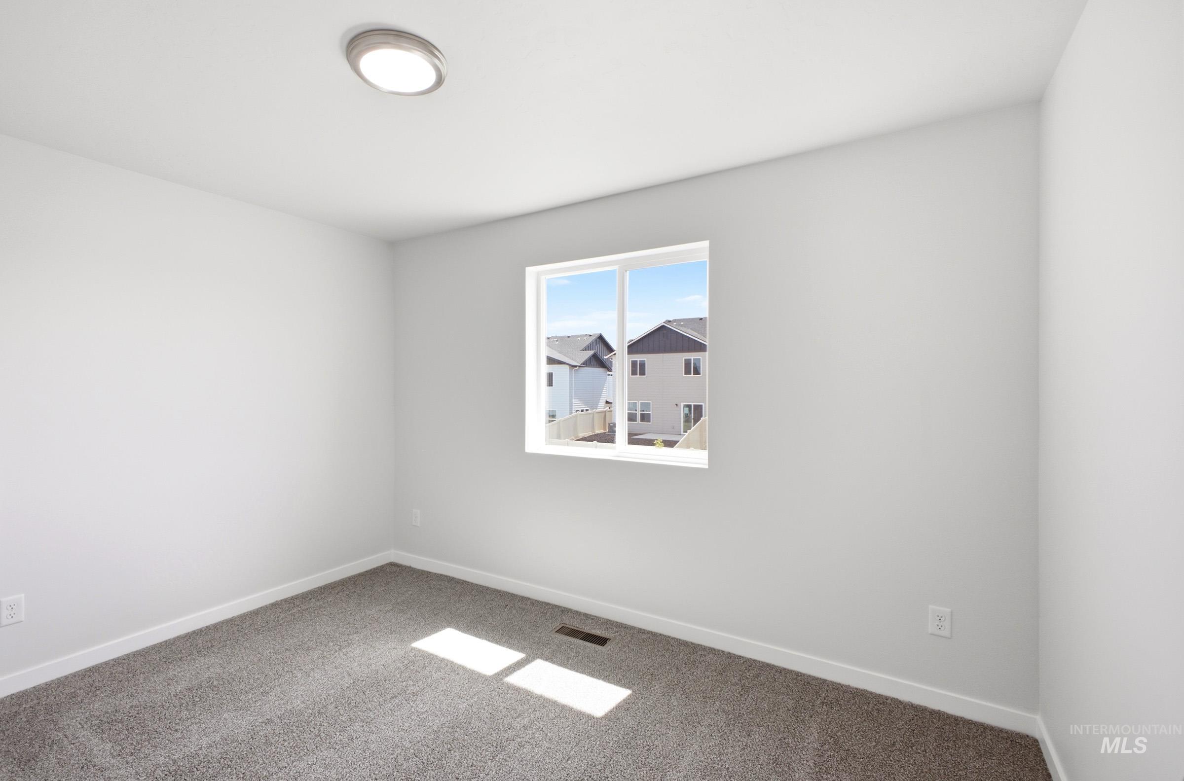 10827 Greensboro St Property Photo 12