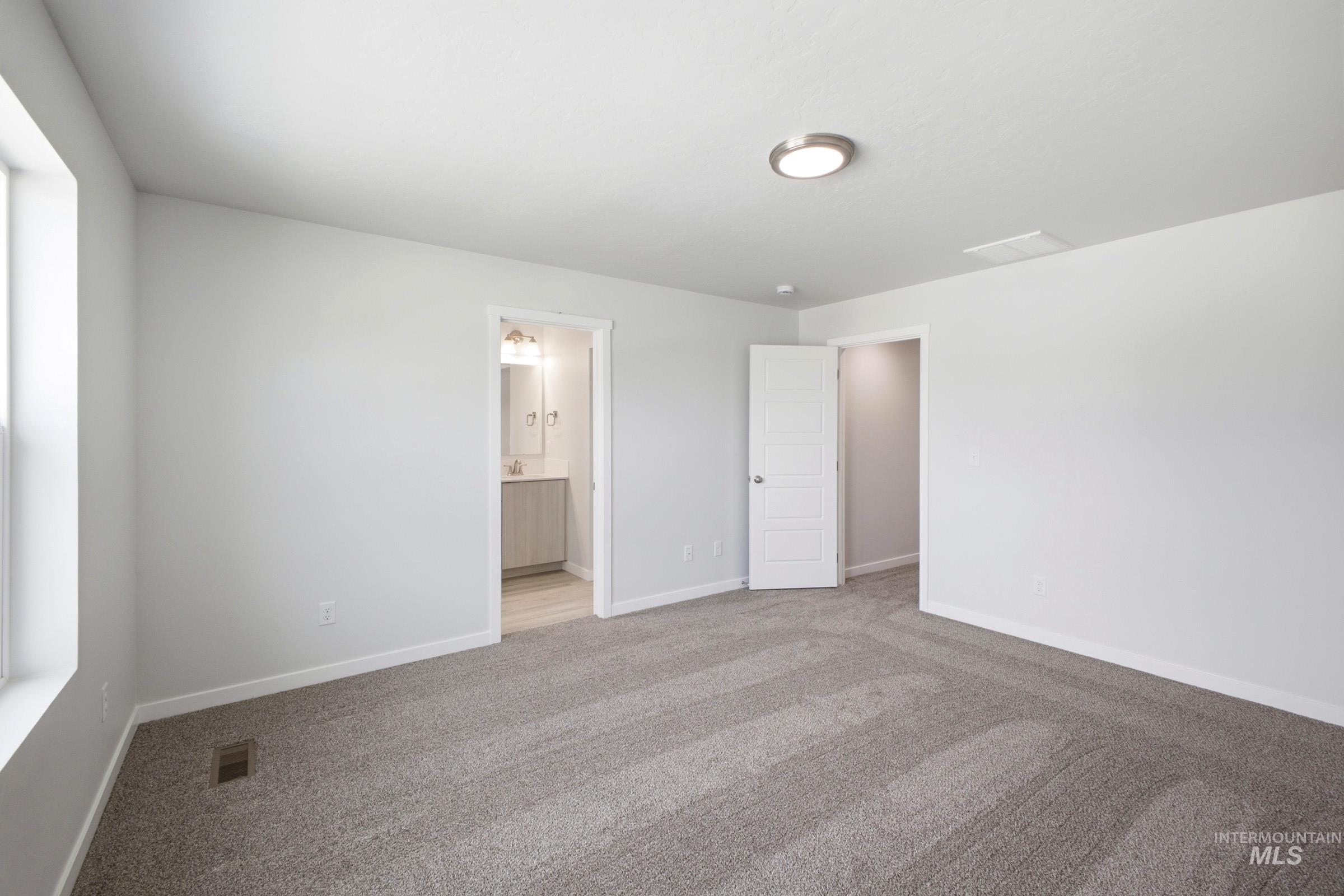10827 Greensboro St Property Photo 19