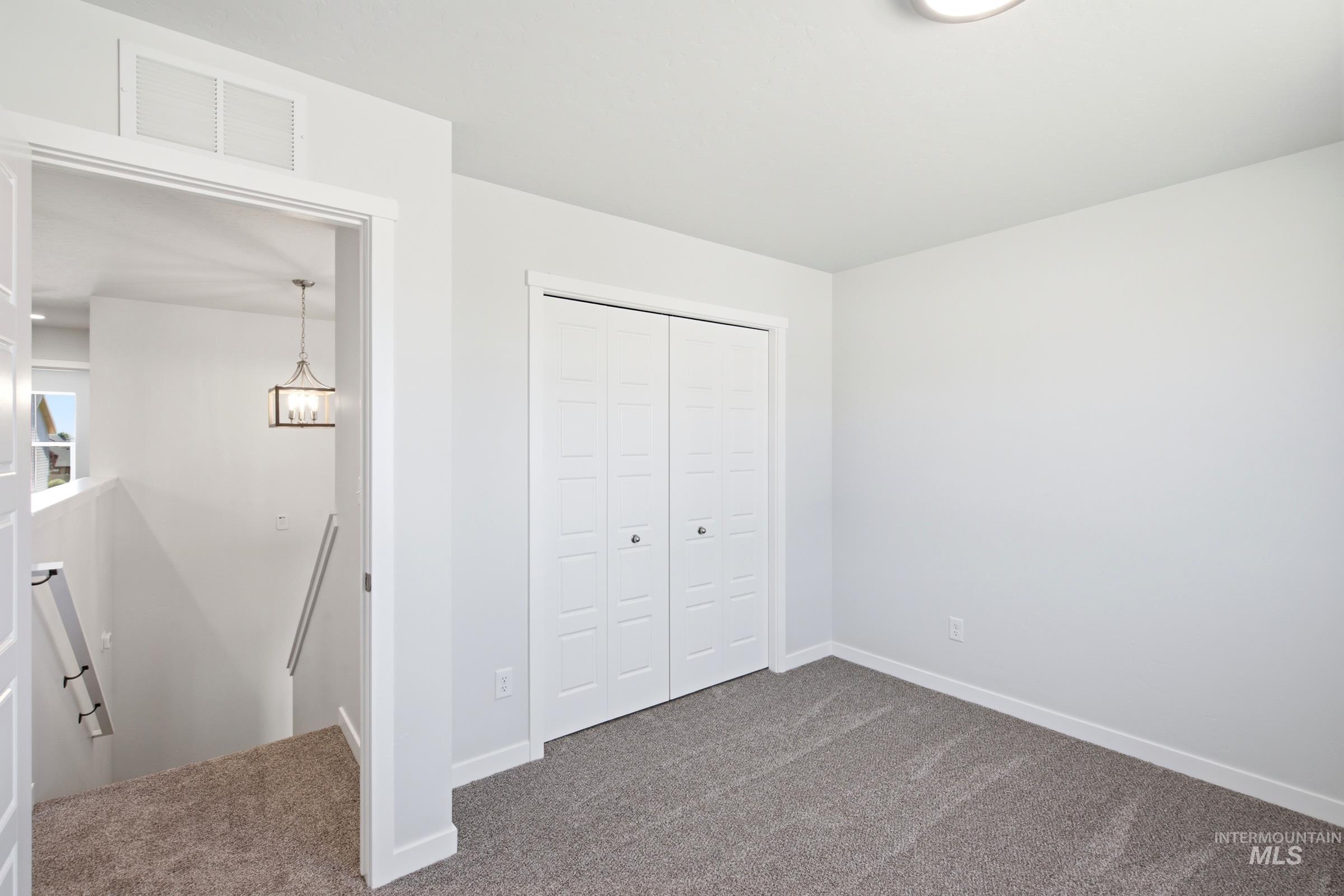 10821 Greensboro St Property Photo 14