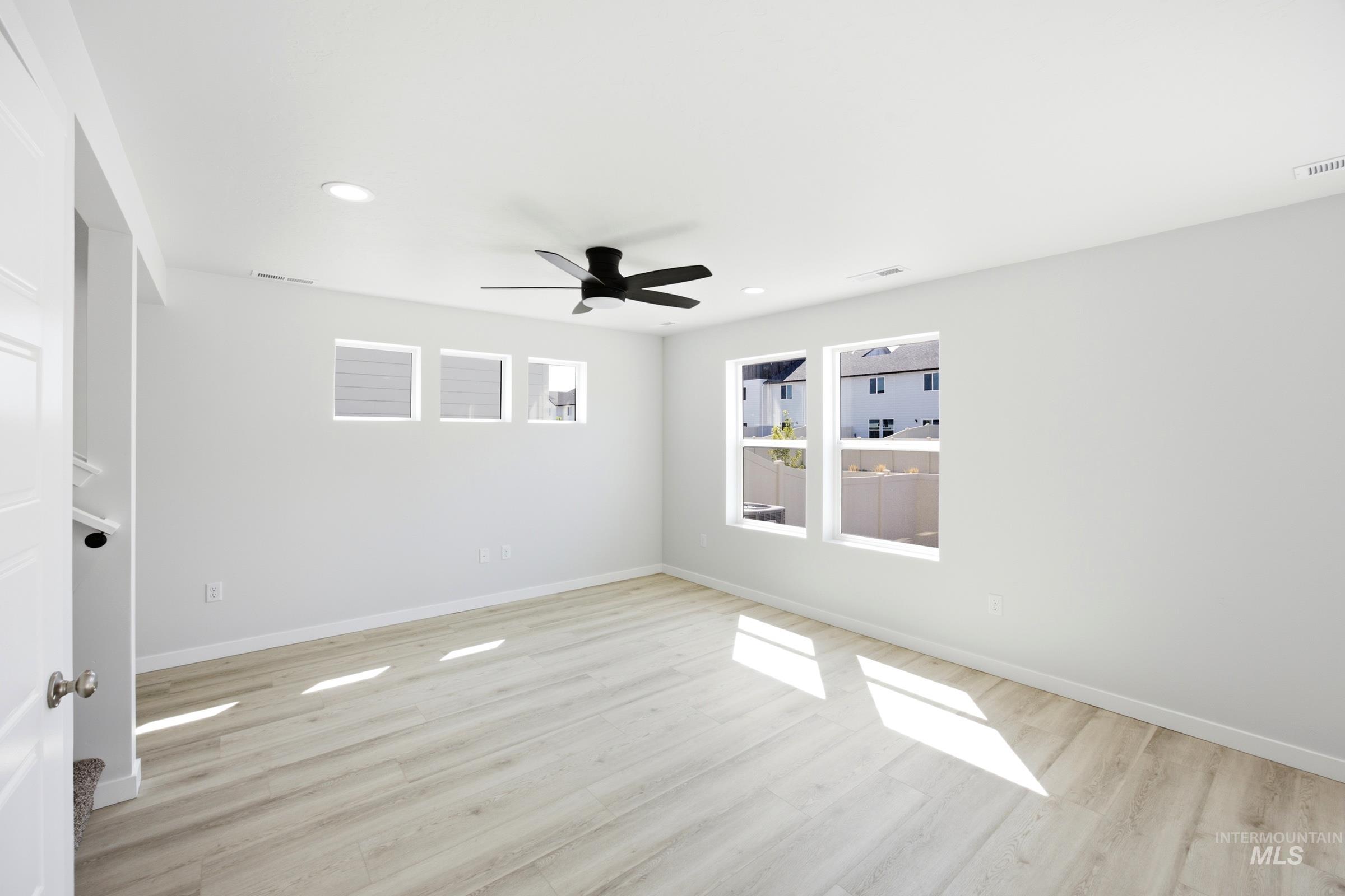 10815 Greensboro St Property Photo 8