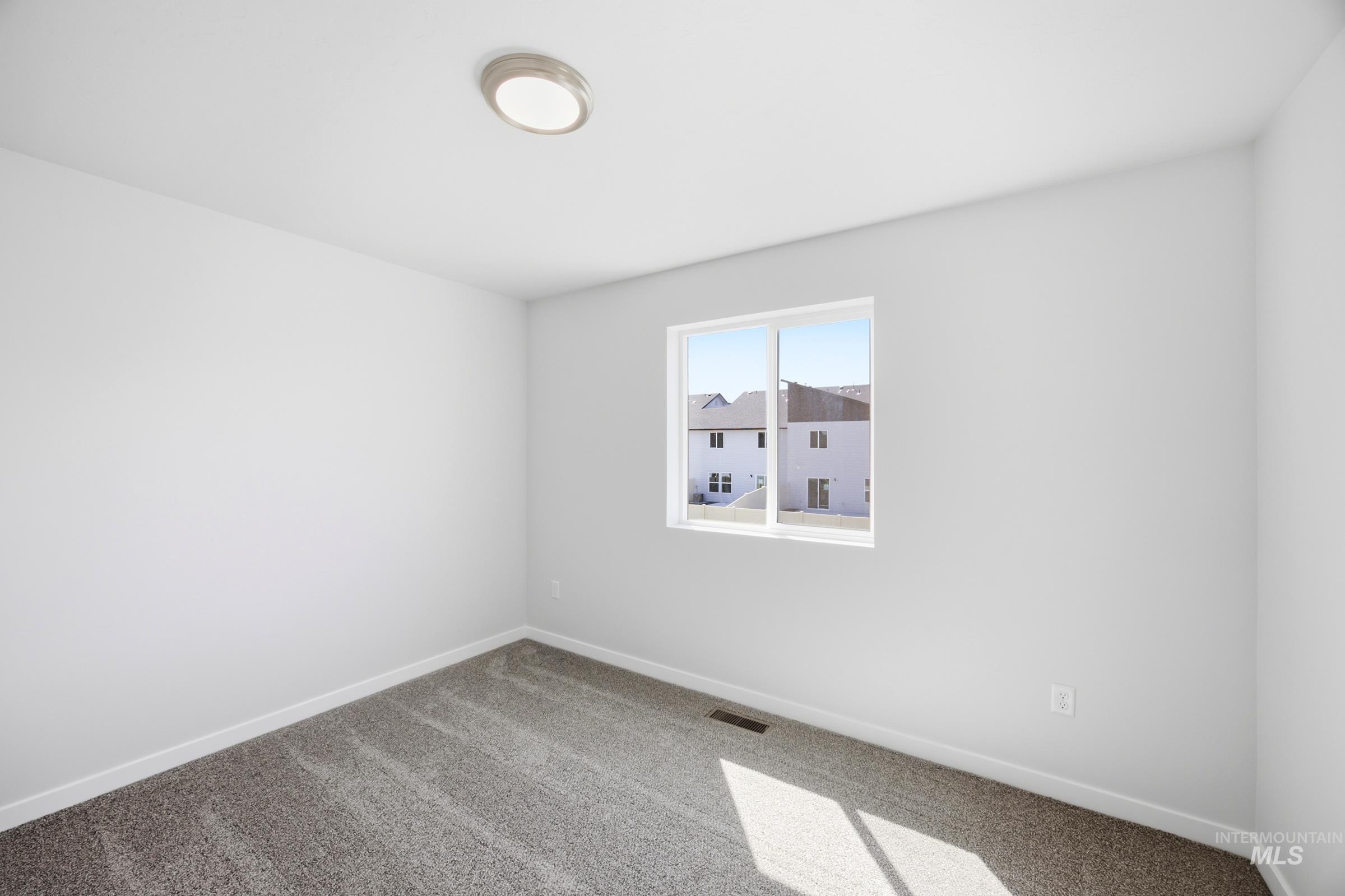 10815 Greensboro St Property Photo 11