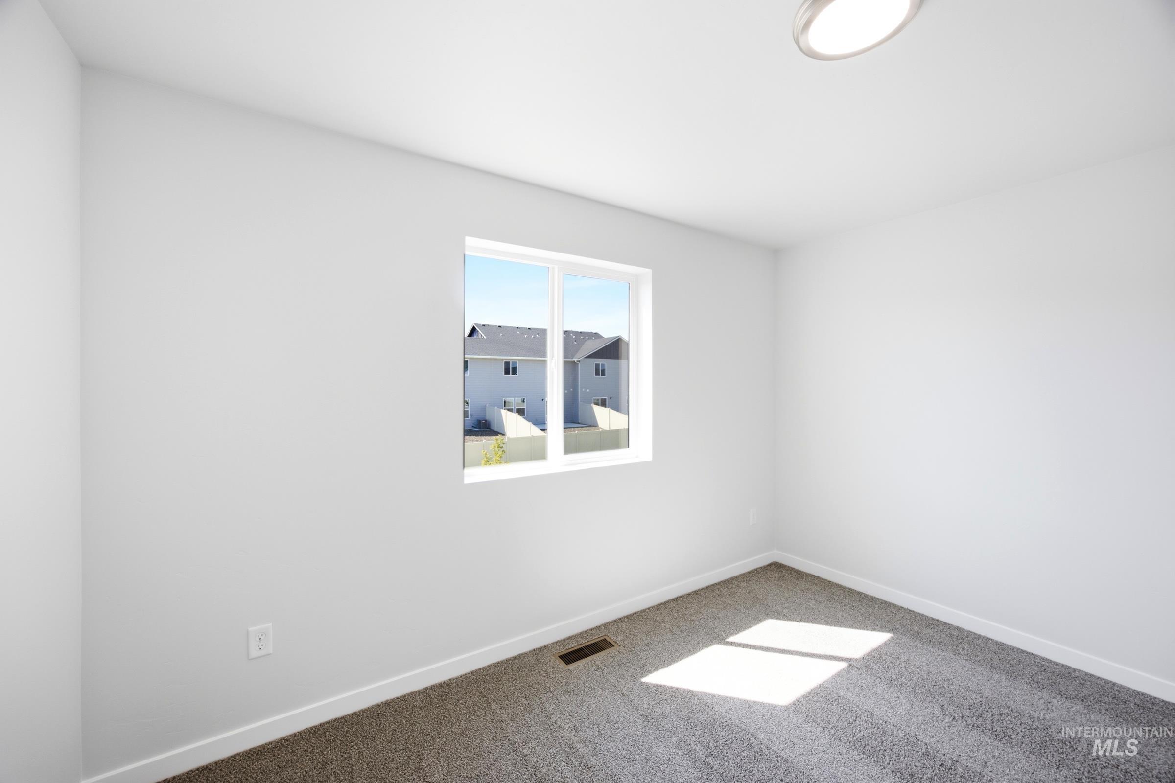 10815 Greensboro St Property Photo 12