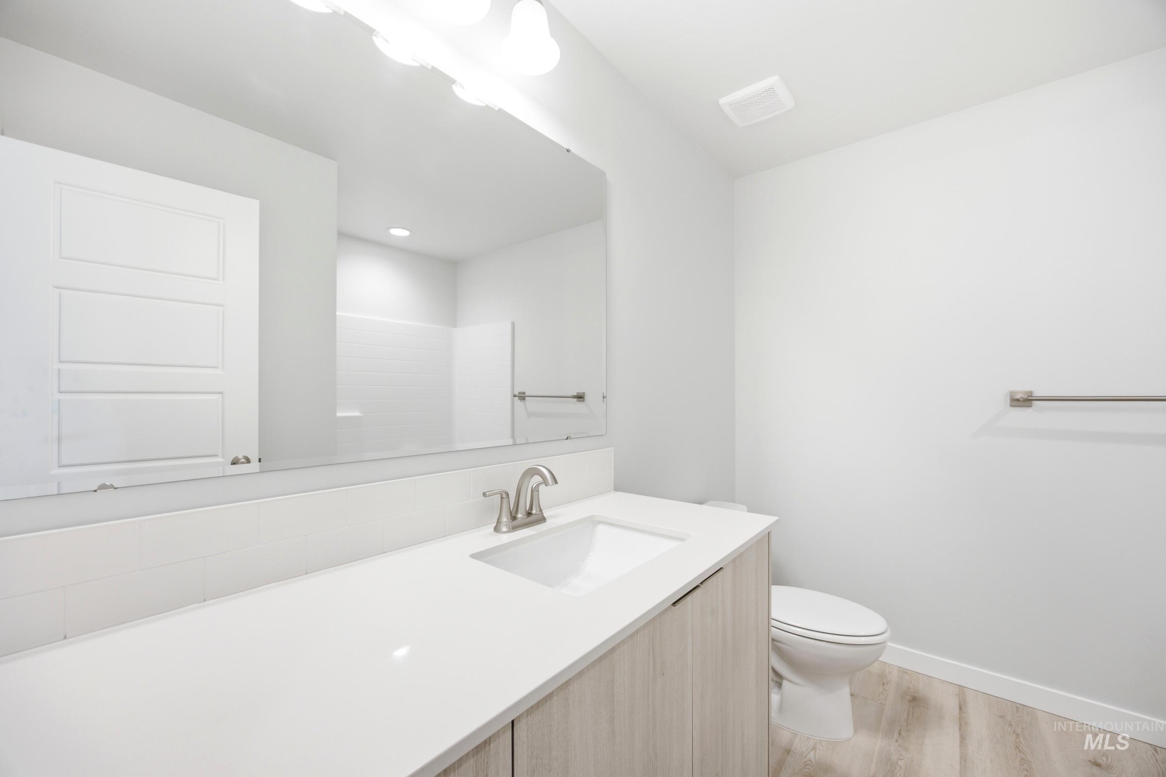 10815 Greensboro St Property Photo 14