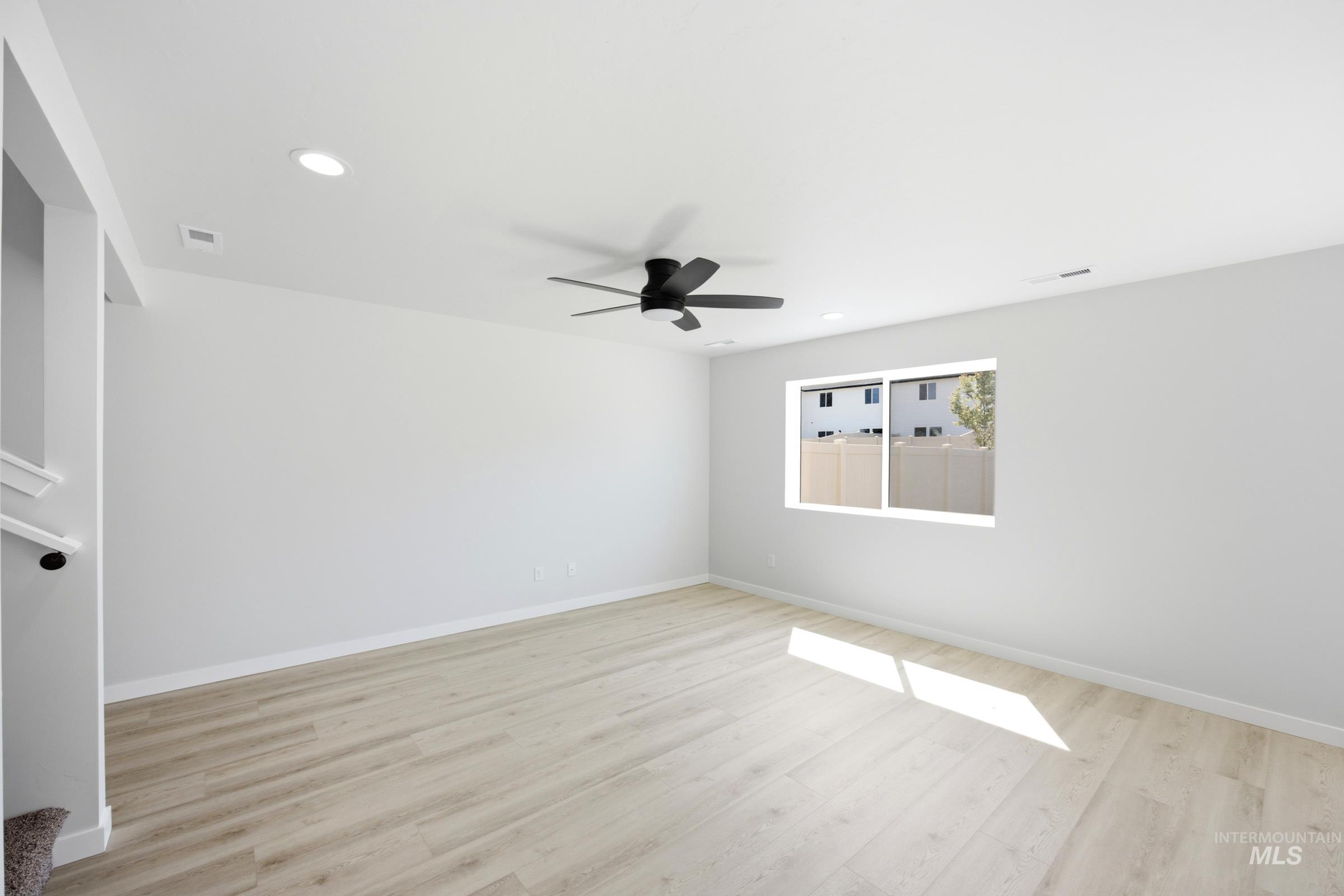 10793 Greensboro St Property Photo 7