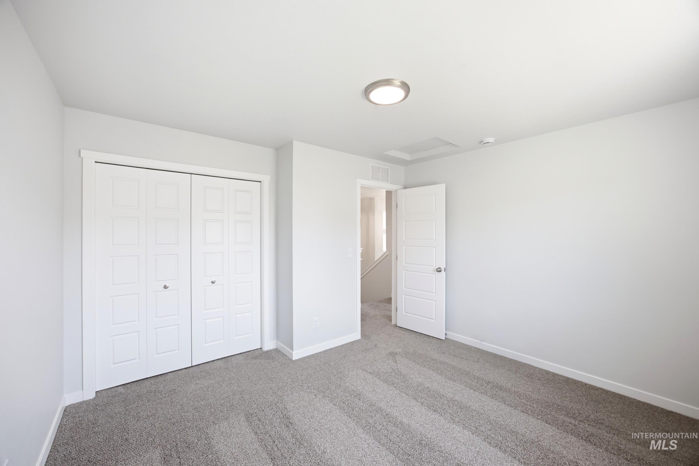 10793 Greensboro St Property Photo 13
