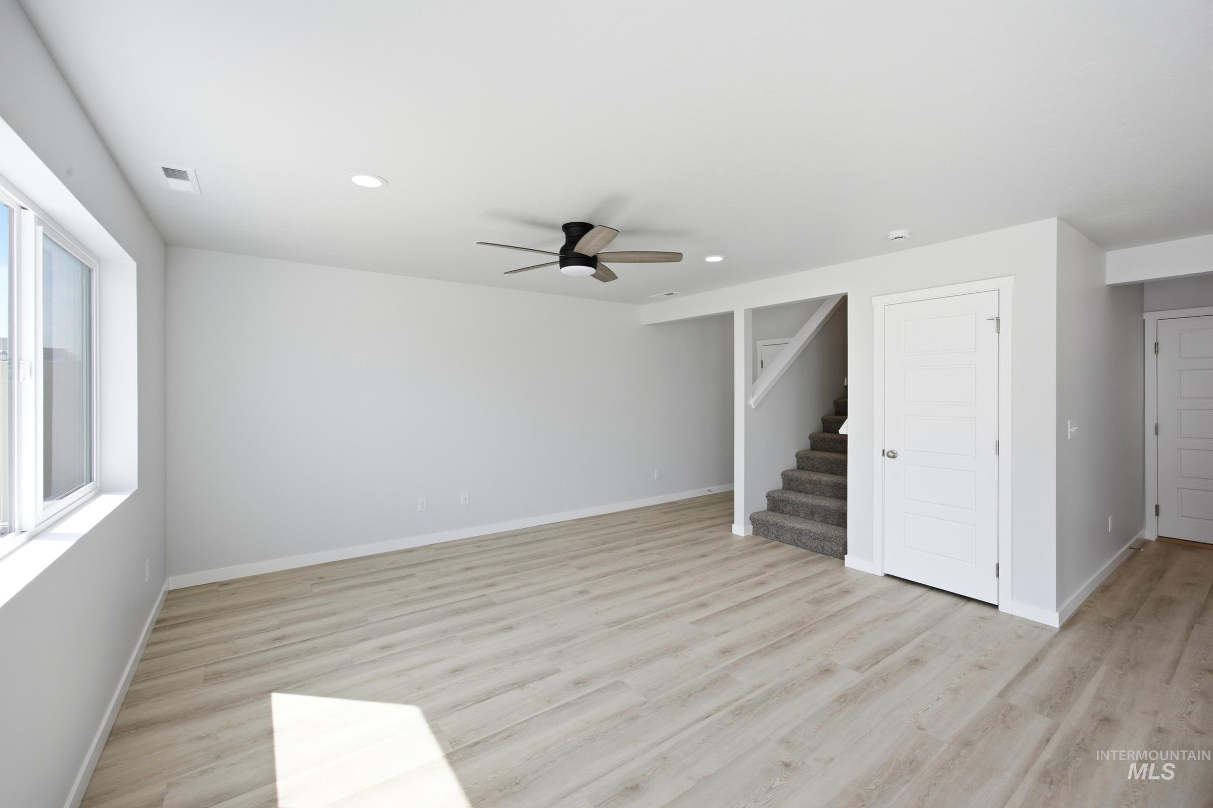 10787 Greensboro St Property Photo 6