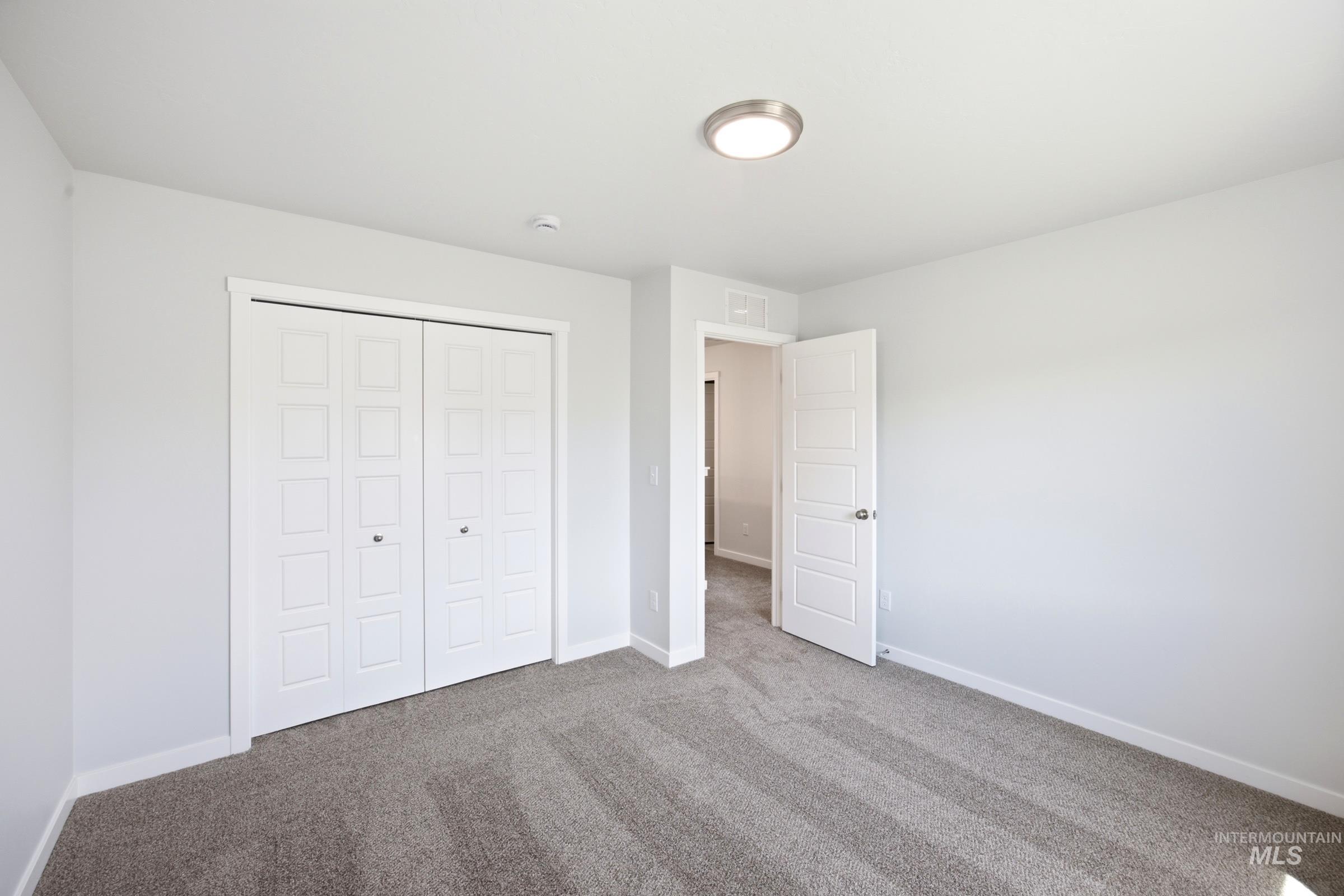 10787 Greensboro St Property Photo 9