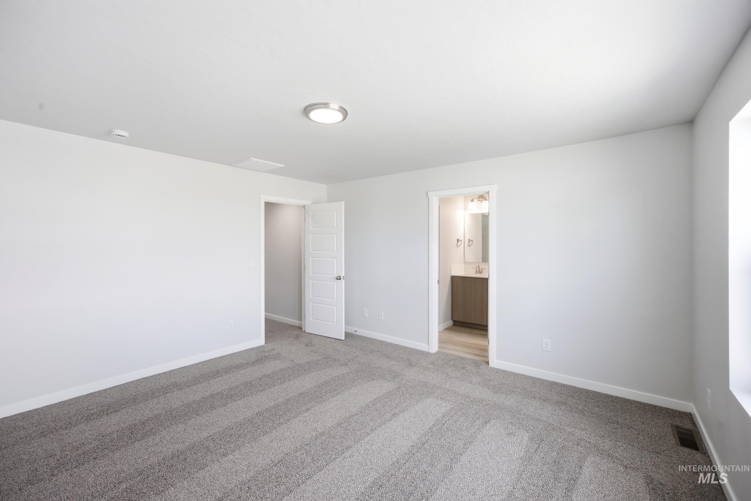 10787 Greensboro St Property Photo 16
