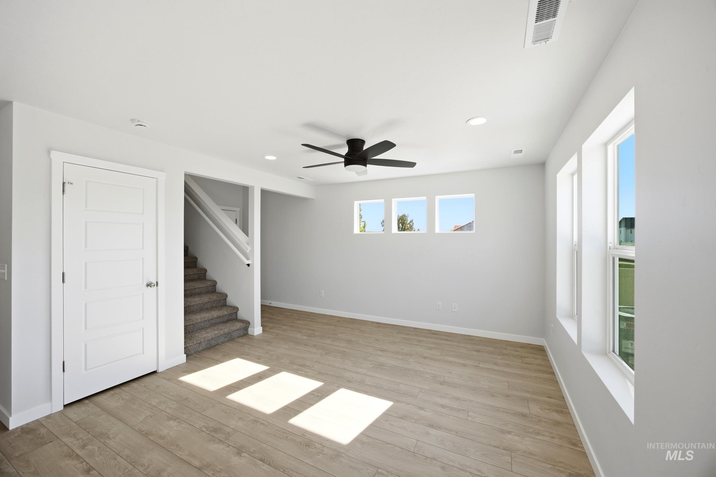 10781 Greensboro St Property Photo 7